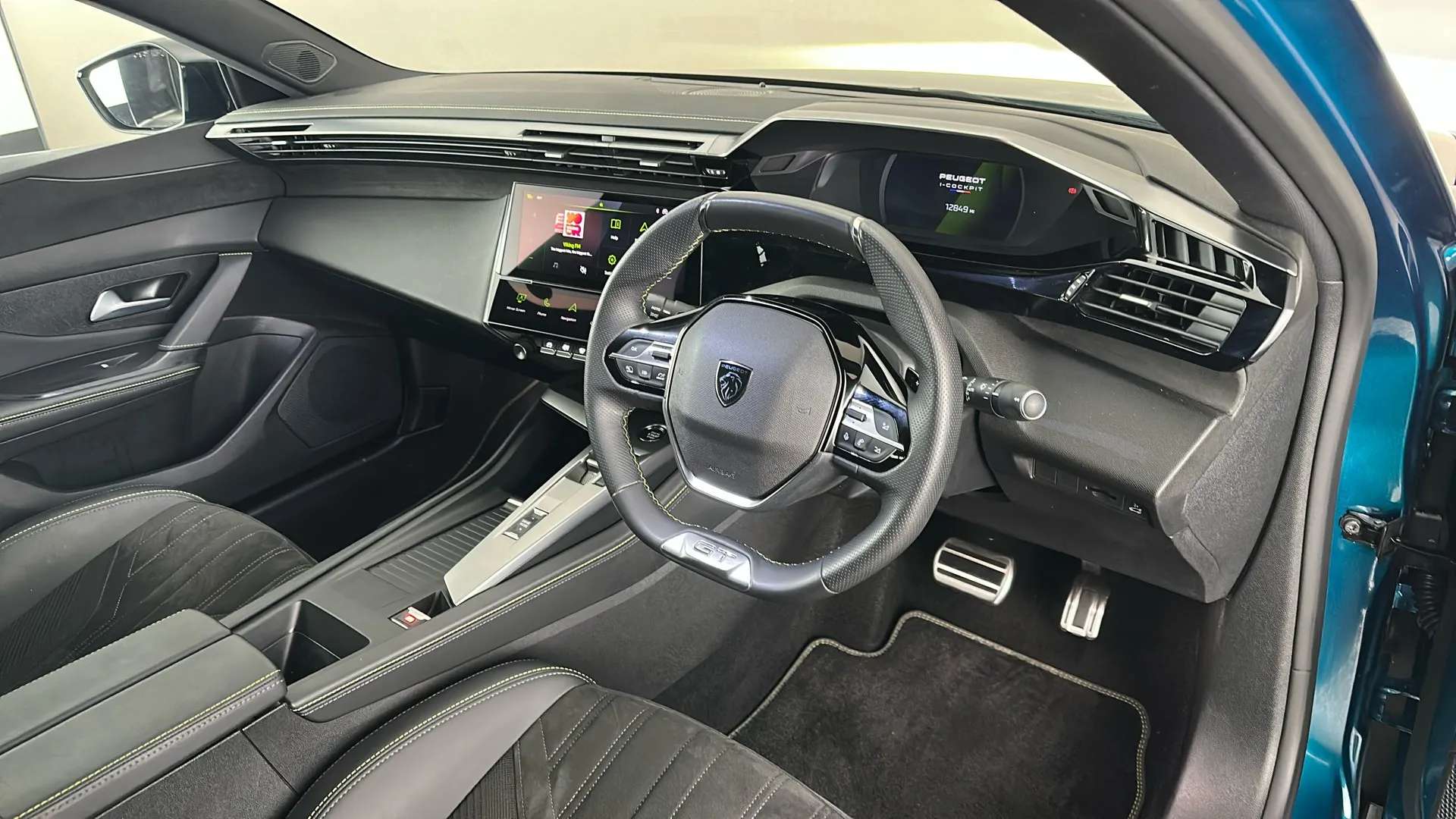 2024 PEUGEOT 408 2024 PEUGEOT 408