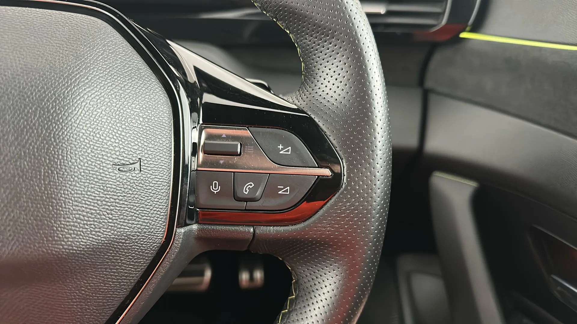 2024 PEUGEOT 408 2024 PEUGEOT 408