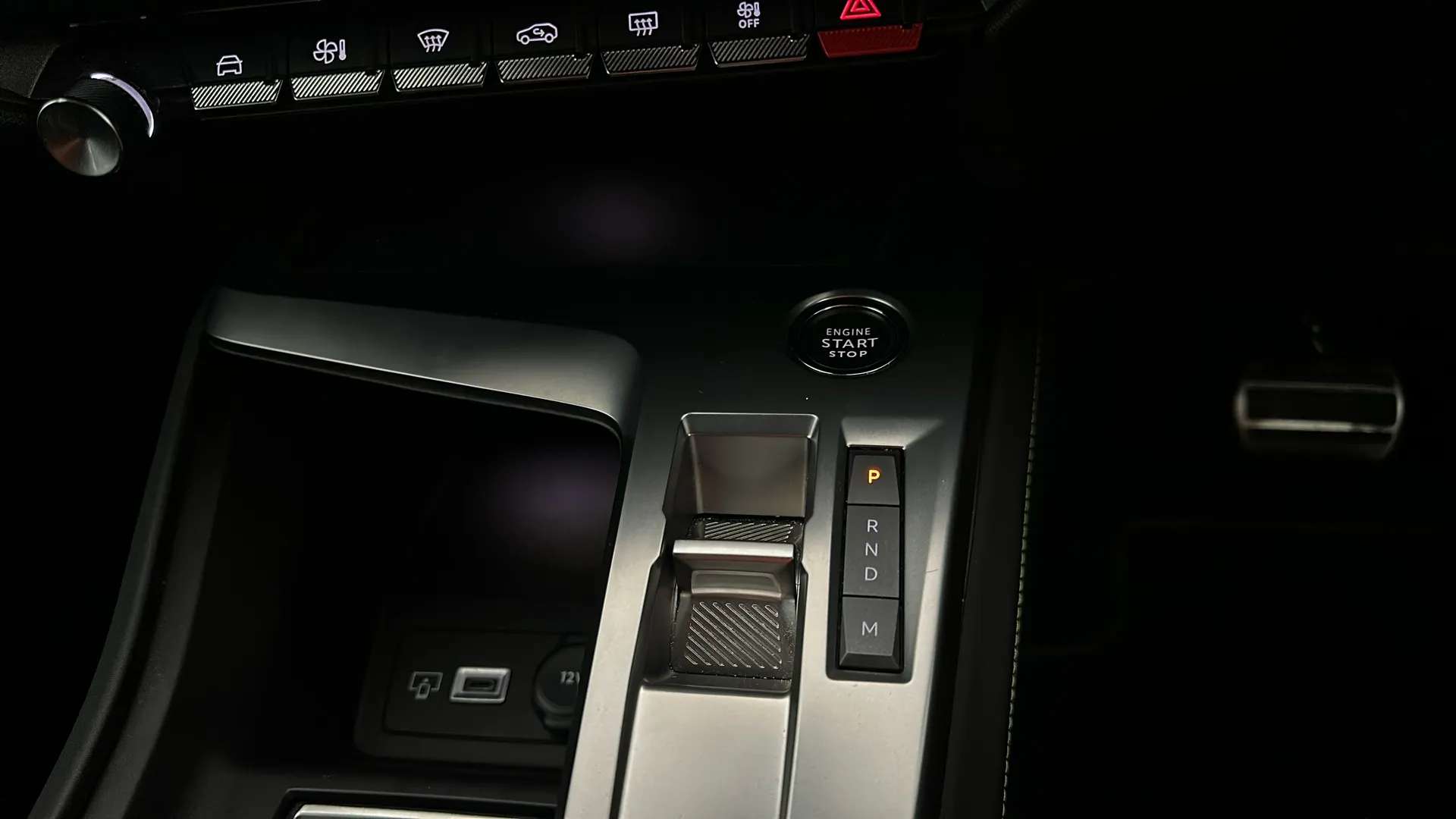 2024 PEUGEOT 408 2024 PEUGEOT 408