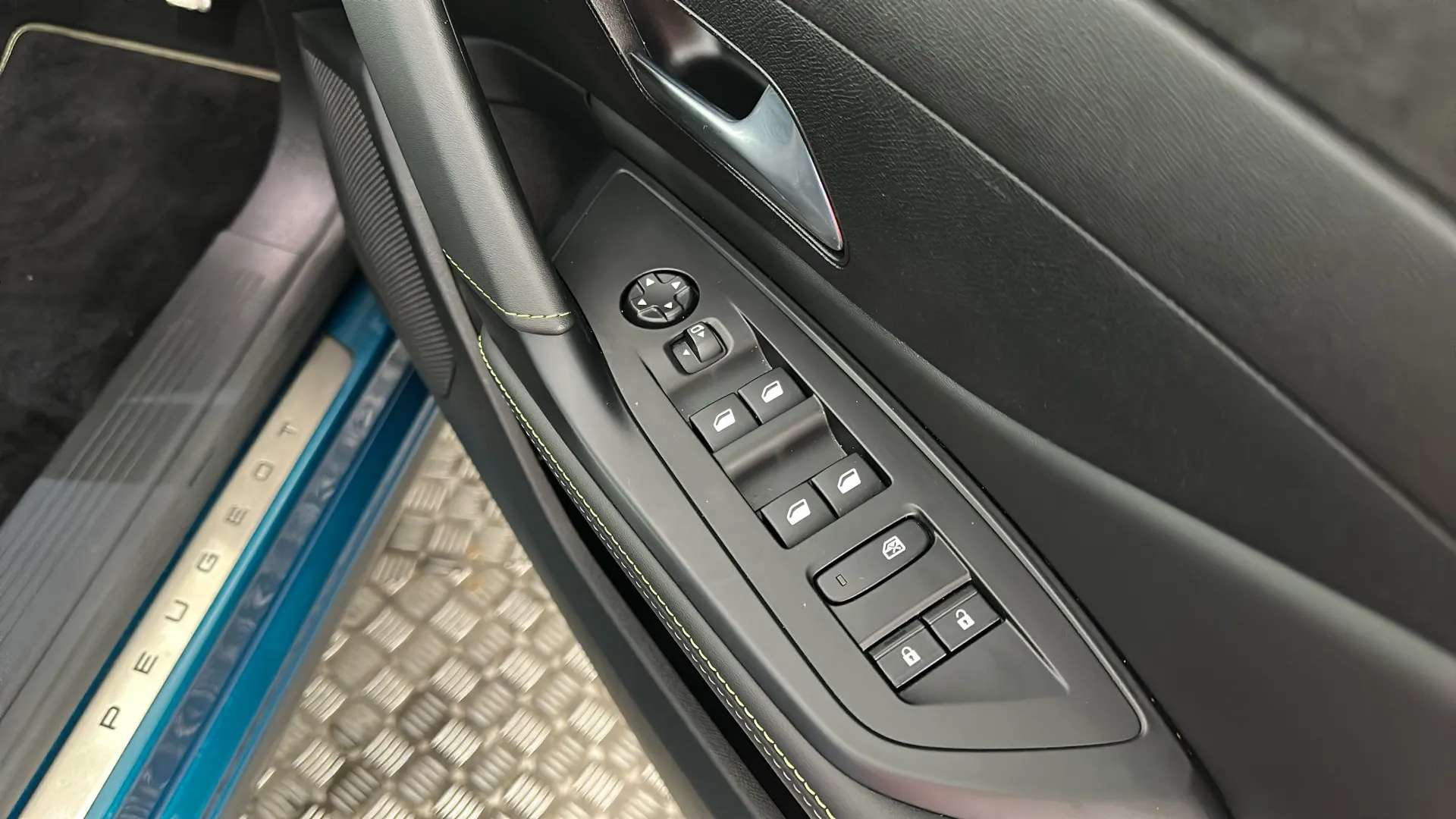 2024 PEUGEOT 408 2024 PEUGEOT 408