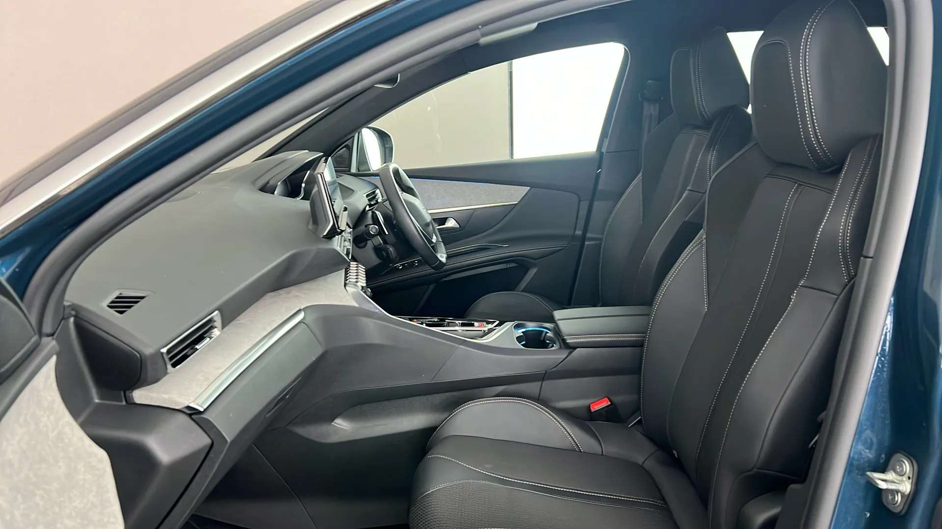 2023 PEUGEOT 3008 2023 PEUGEOT 3008