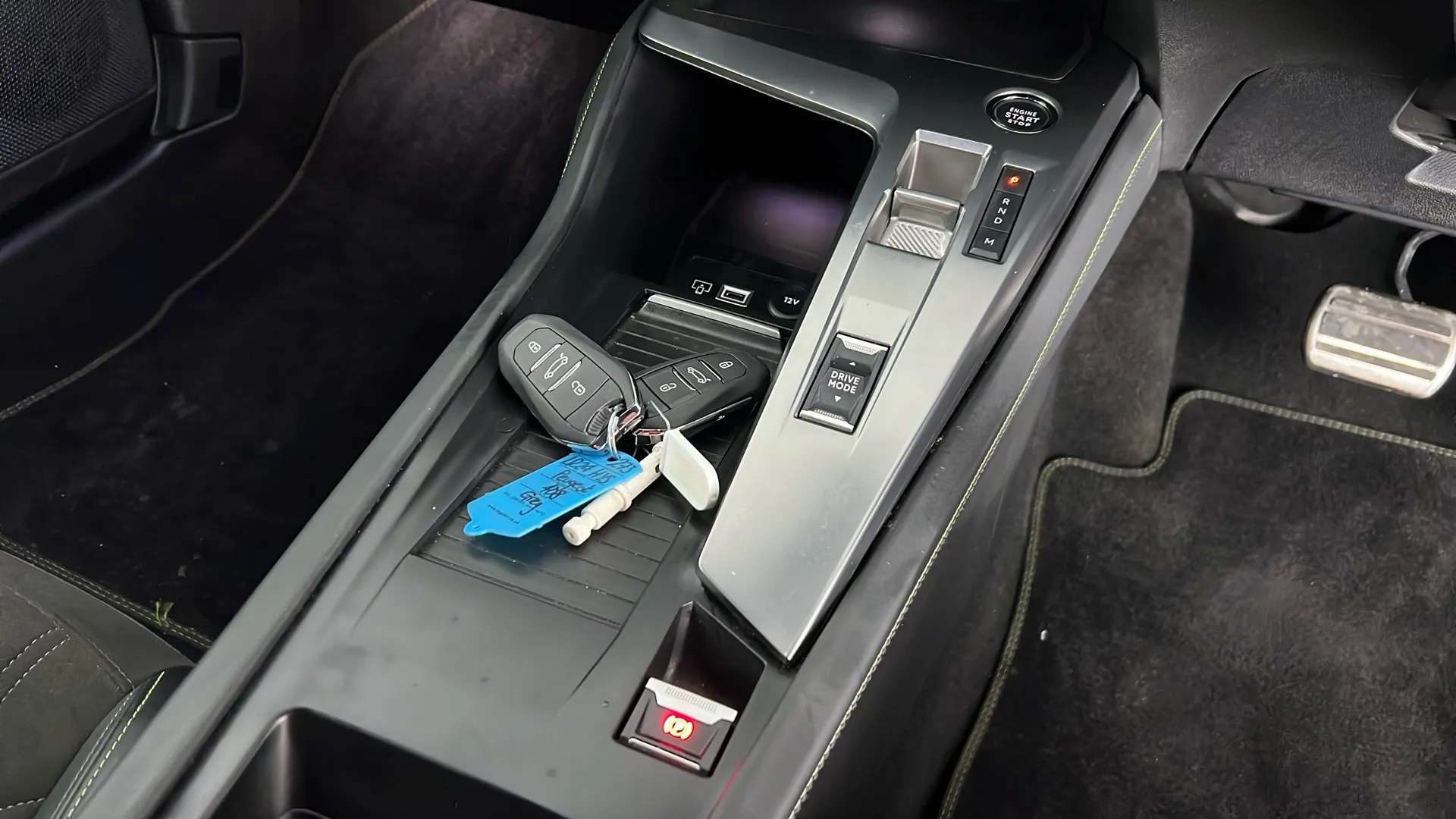 2024 PEUGEOT 408 2024 PEUGEOT 408