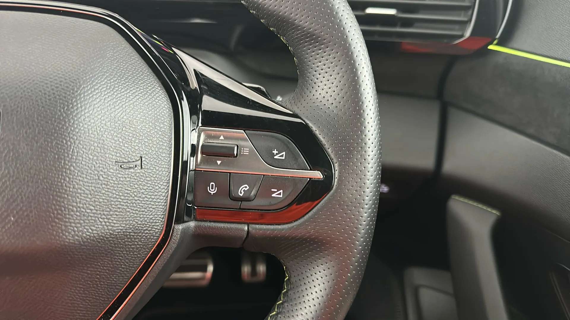 2024 PEUGEOT 408 2024 PEUGEOT 408