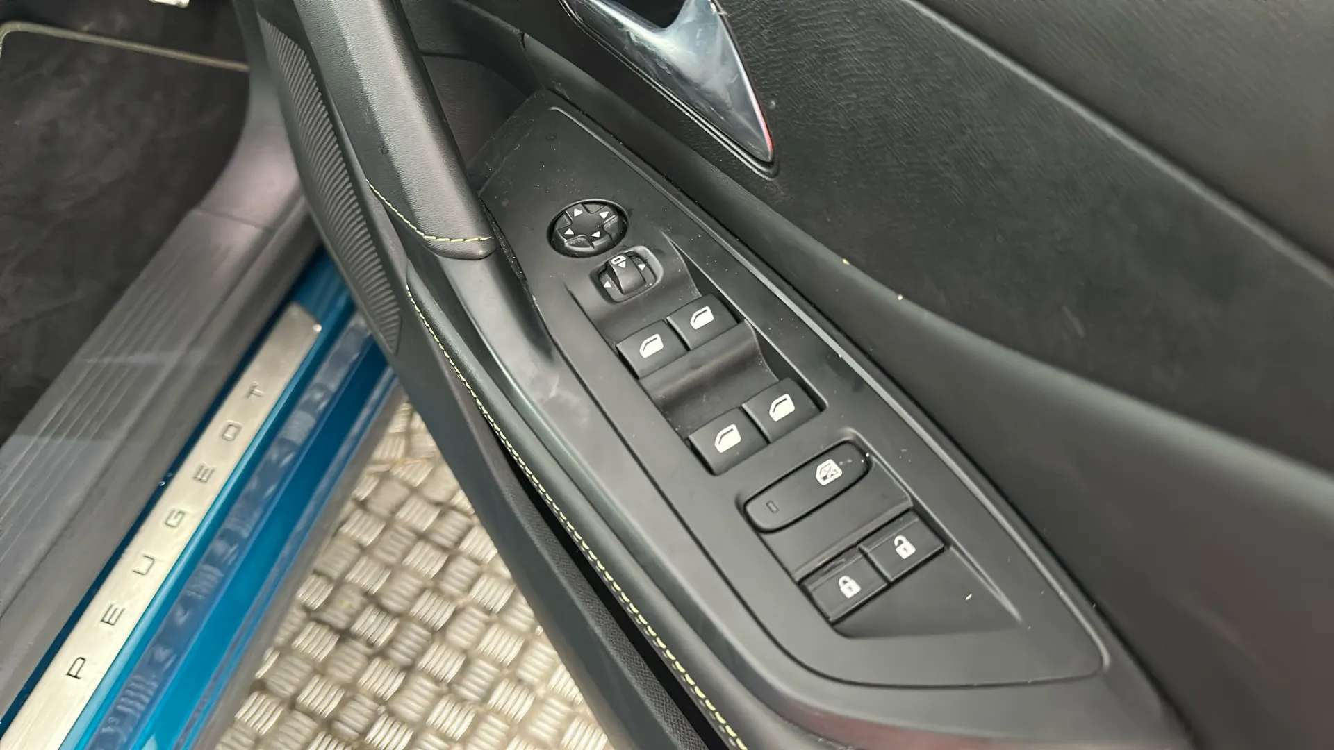 2024 PEUGEOT 408 2024 PEUGEOT 408