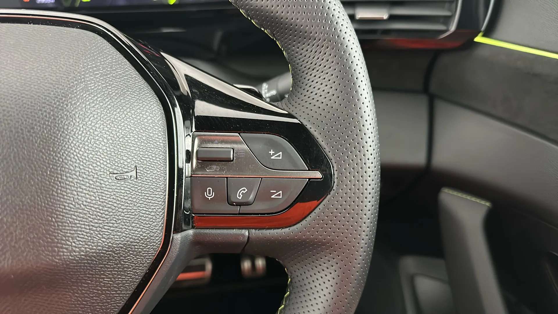 2024 PEUGEOT 408 2024 PEUGEOT 408
