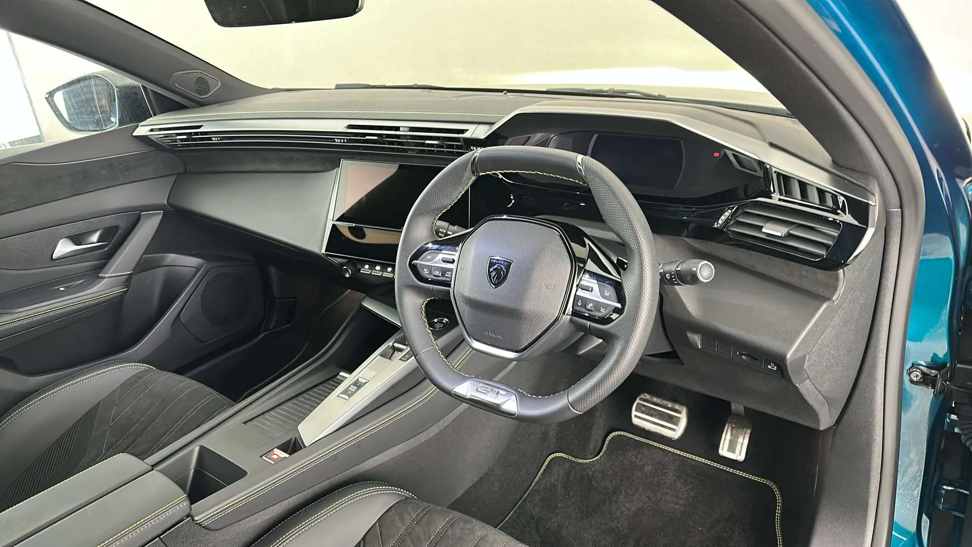 2024 PEUGEOT 408 2024 PEUGEOT 408