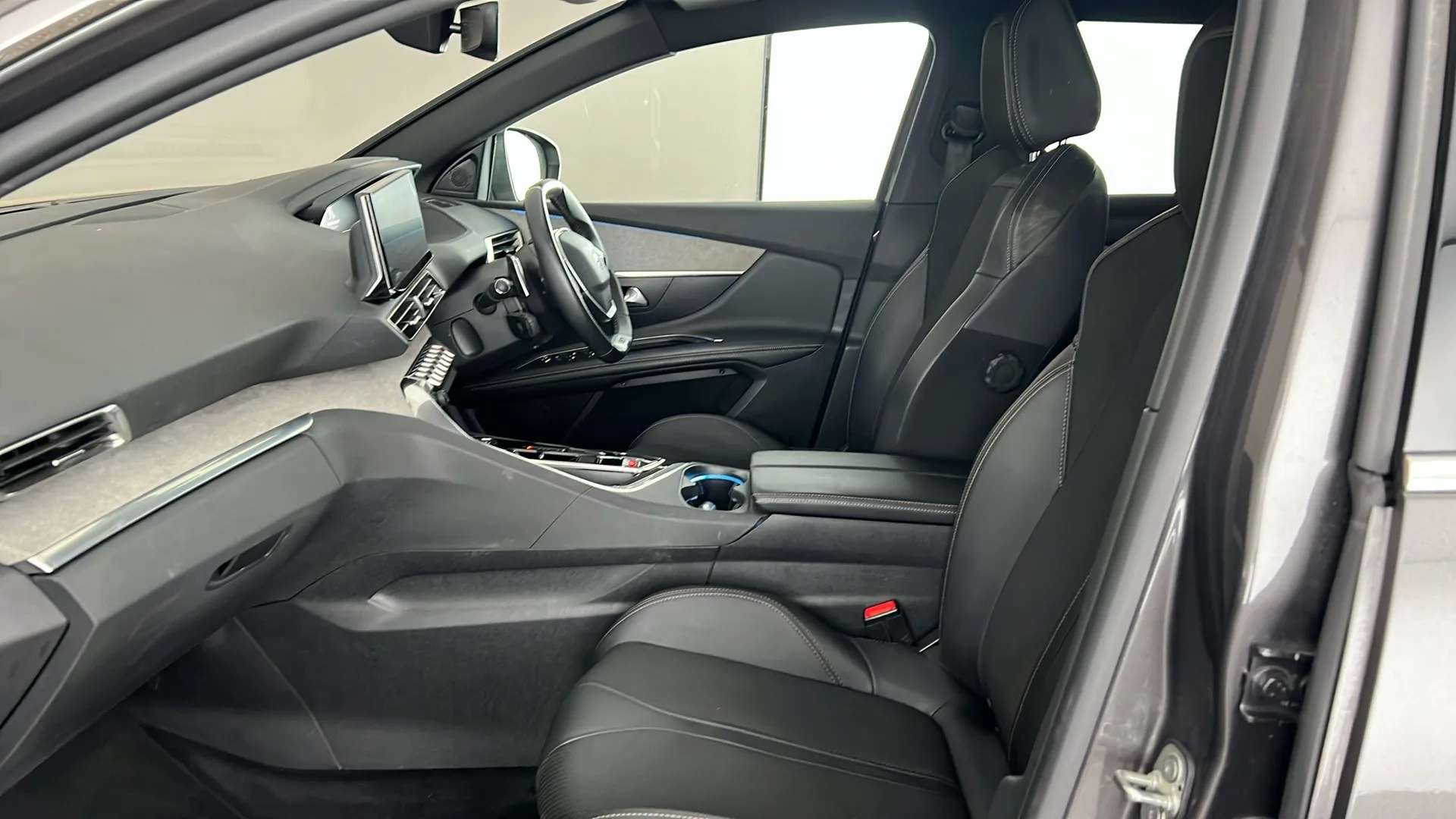 2023 PEUGEOT 3008 2023 PEUGEOT 3008