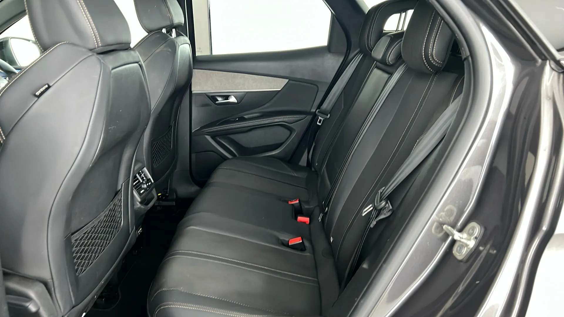2023 PEUGEOT 3008 2023 PEUGEOT 3008