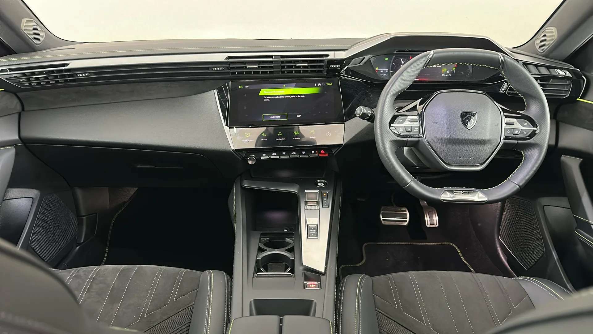 2024 PEUGEOT 408 2024 PEUGEOT 408