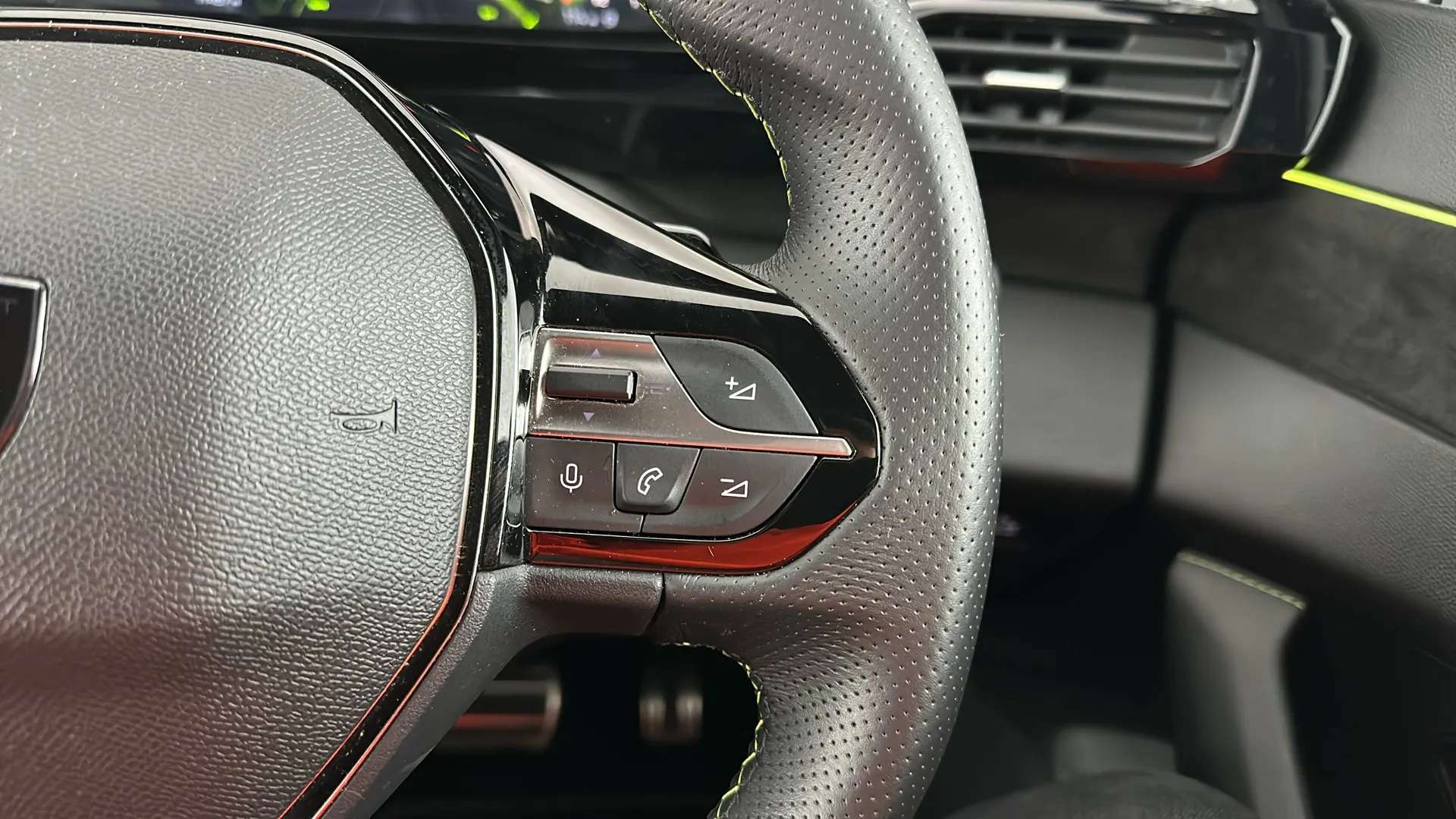 2024 PEUGEOT 408 2024 PEUGEOT 408