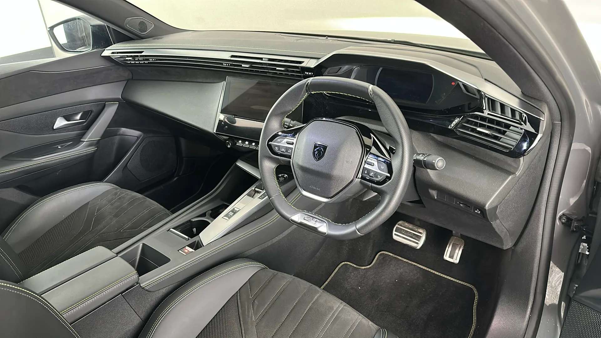 2024 PEUGEOT 408 2024 PEUGEOT 408