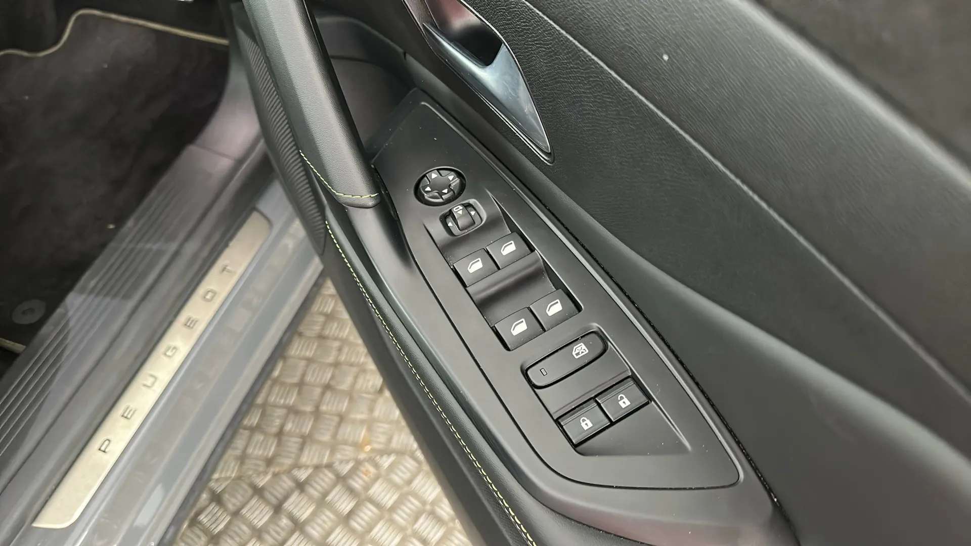 2024 PEUGEOT 408 2024 PEUGEOT 408