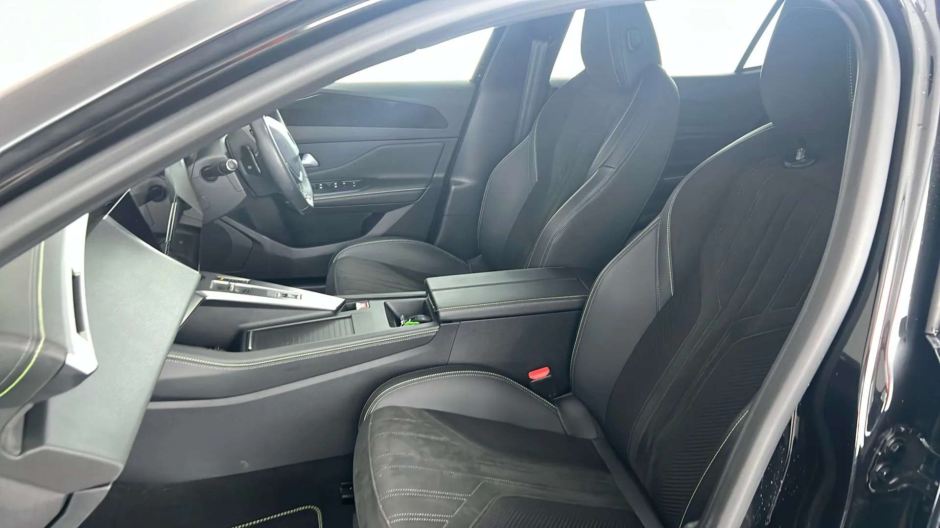 2024 PEUGEOT 408 2024 PEUGEOT 408