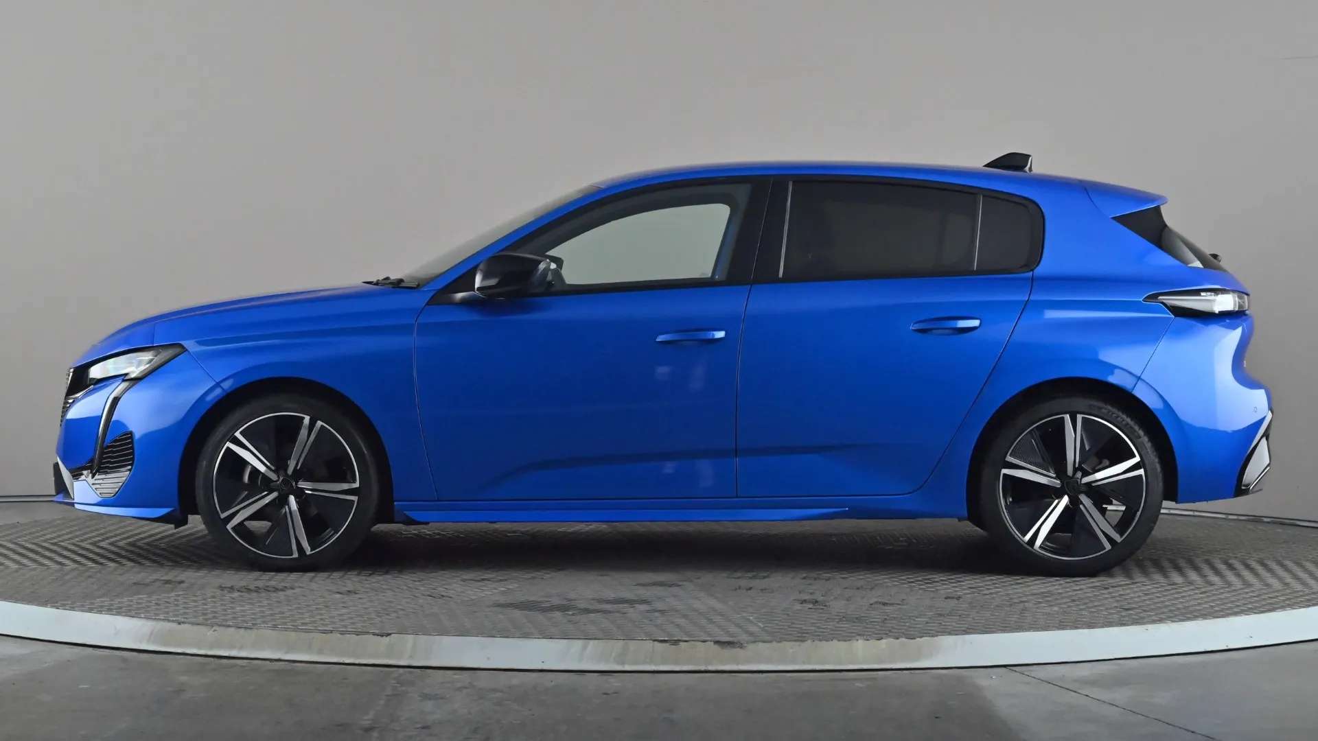 A 2022 PEUGEOT 308 1.2 PureTech GT EAT8 A 2022 PEUGEOT 308 1.2 PureTech GT EAT8