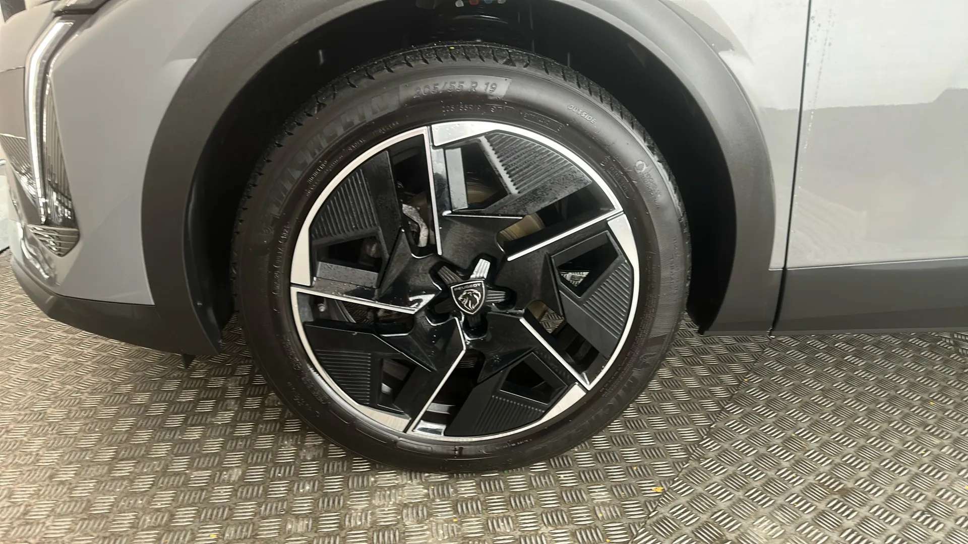 2024 PEUGEOT 408 2024 PEUGEOT 408