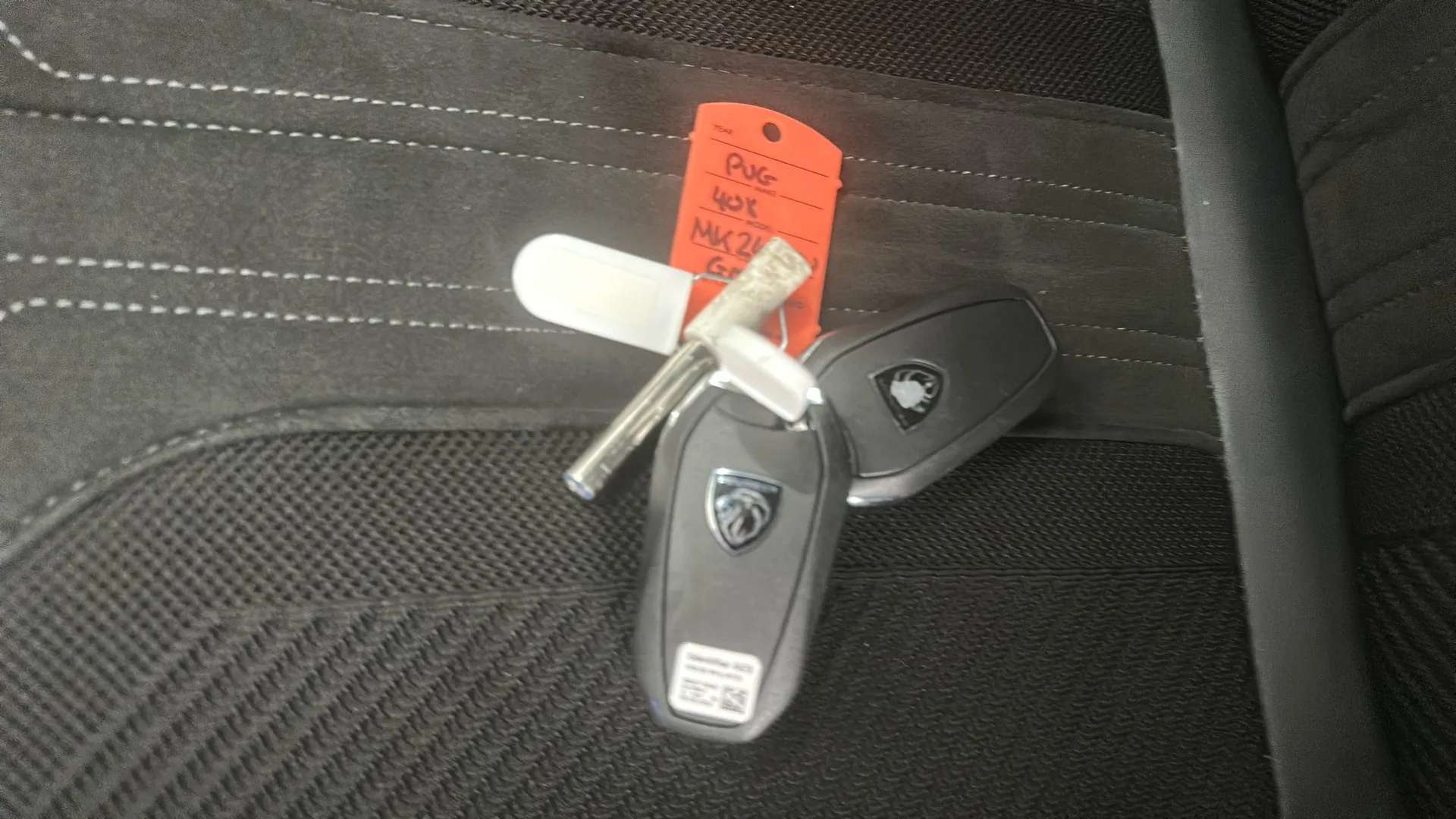 2024 PEUGEOT 408 2024 PEUGEOT 408