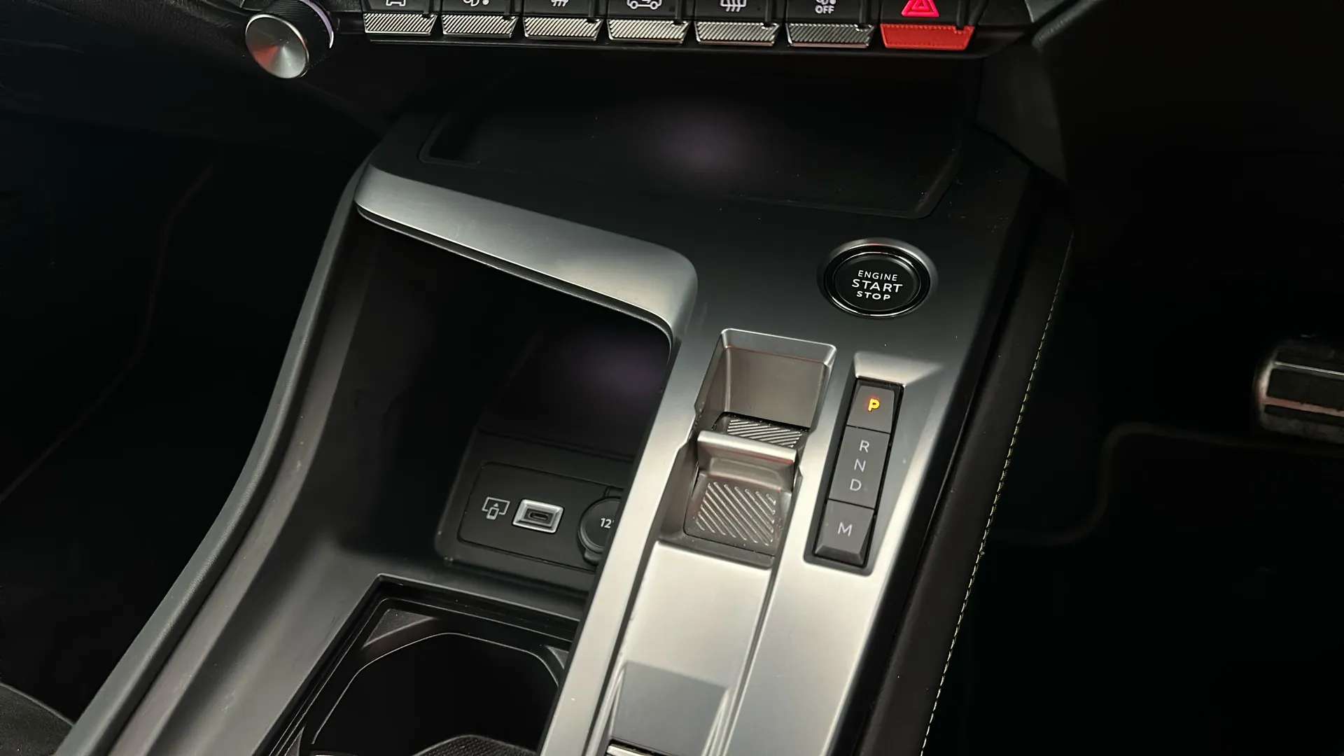 2024 PEUGEOT 408 2024 PEUGEOT 408