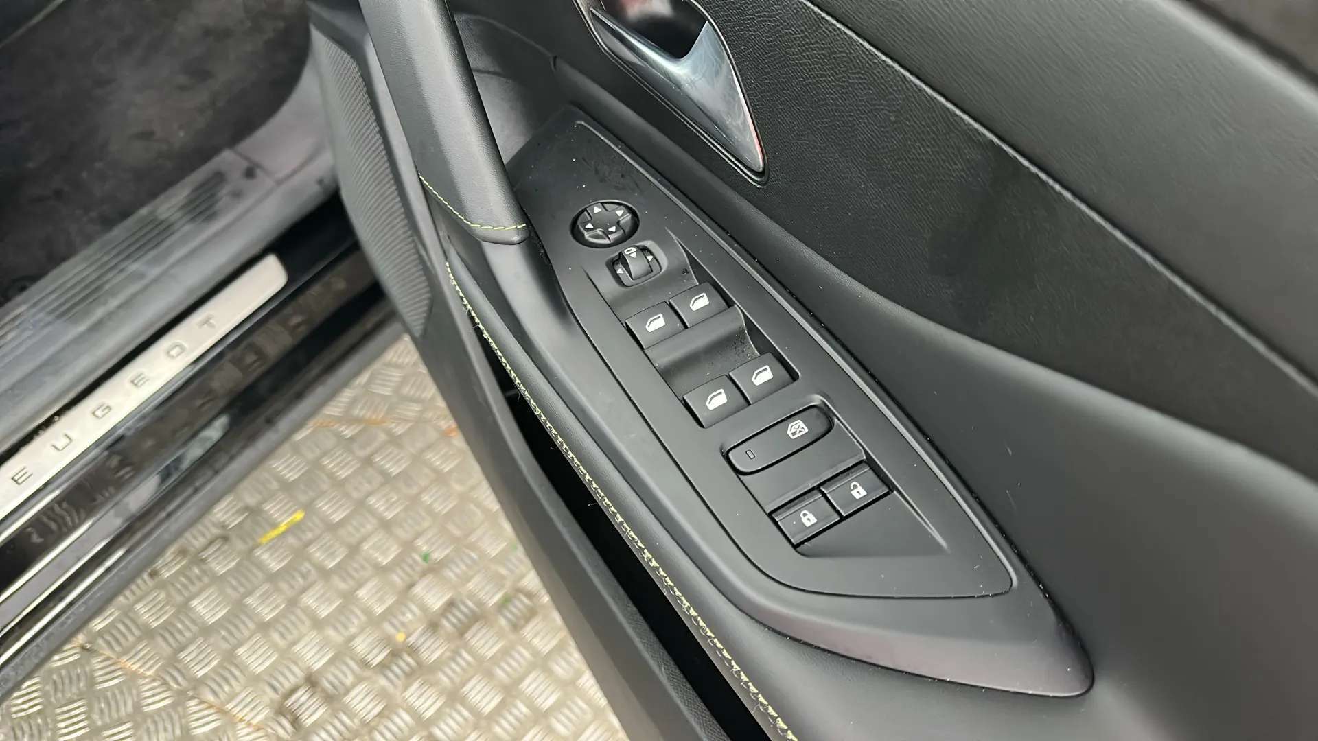 2024 PEUGEOT 408 2024 PEUGEOT 408