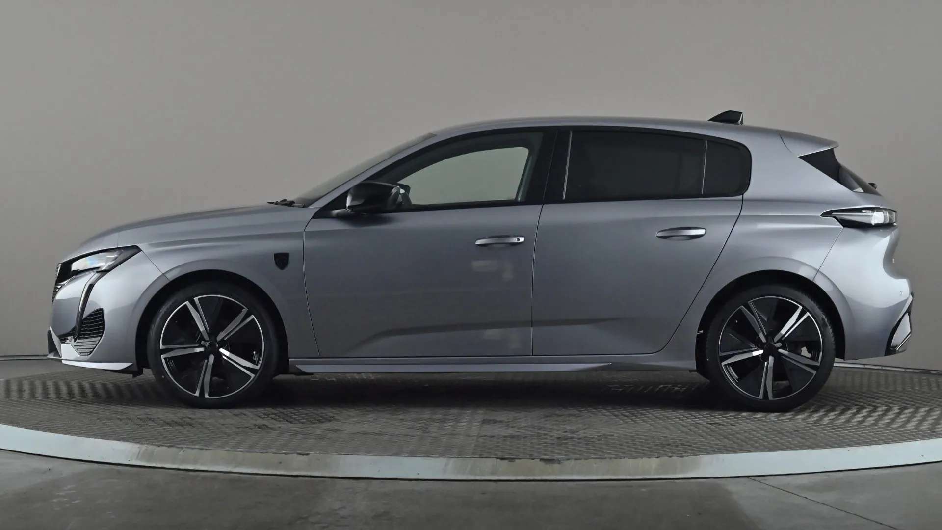 A 2022 PEUGEOT 308 1.2 PureTech GT EAT8 A 2022 PEUGEOT 308 1.2 PureTech GT EAT8