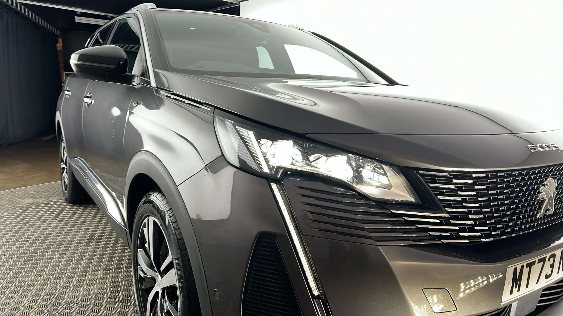 2023 PEUGEOT 5008 2023 PEUGEOT 5008