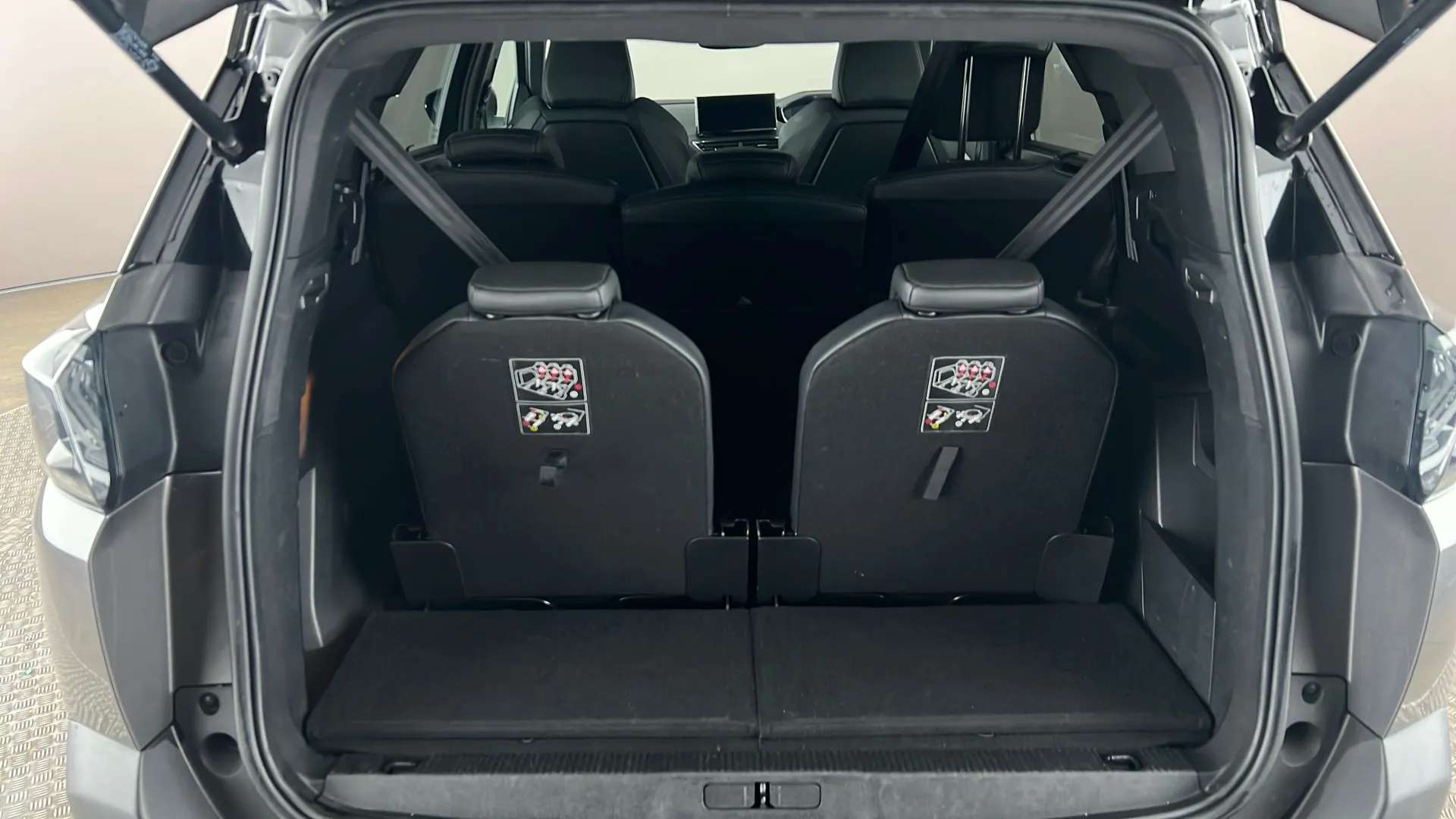 2023 PEUGEOT 5008 2023 PEUGEOT 5008