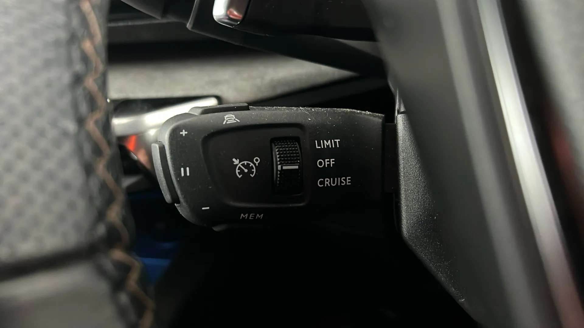 2023 PEUGEOT 5008 2023 PEUGEOT 5008