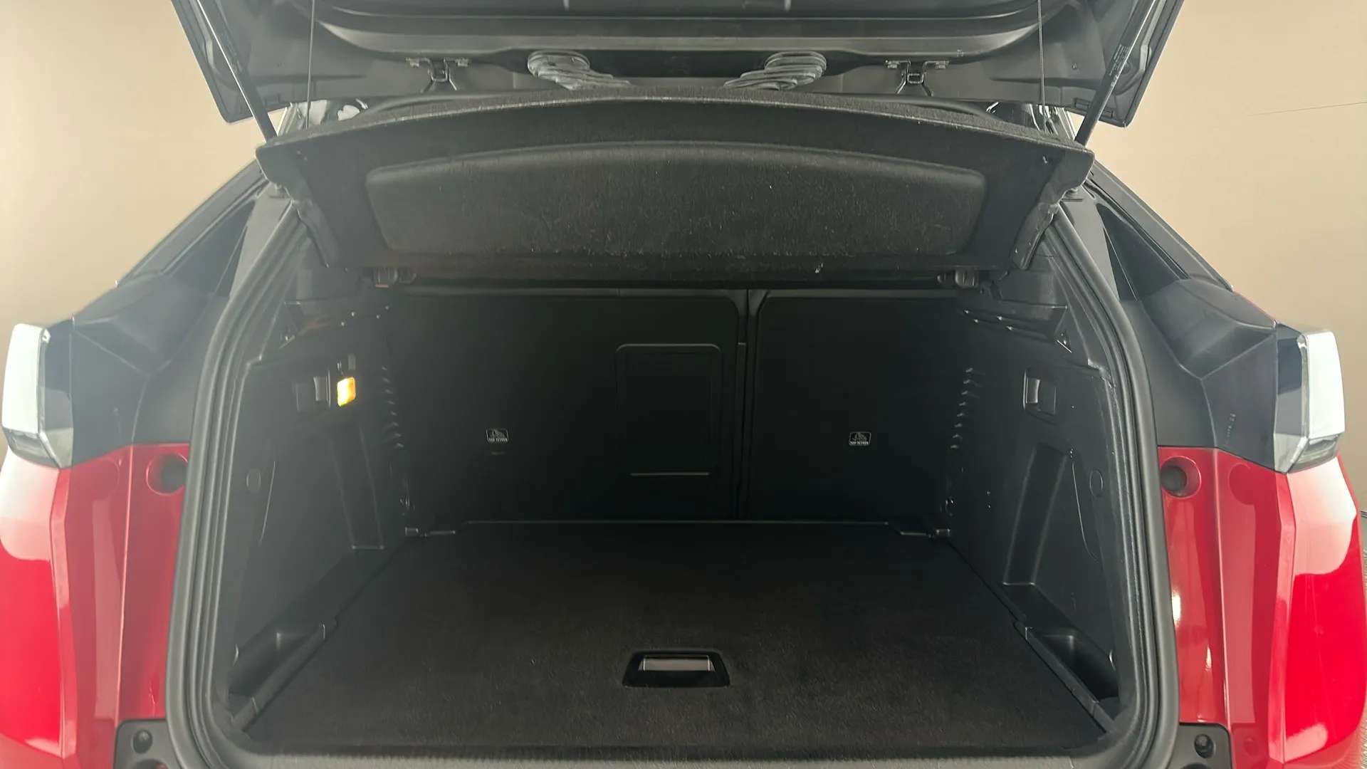 2023 PEUGEOT 3008 2023 PEUGEOT 3008