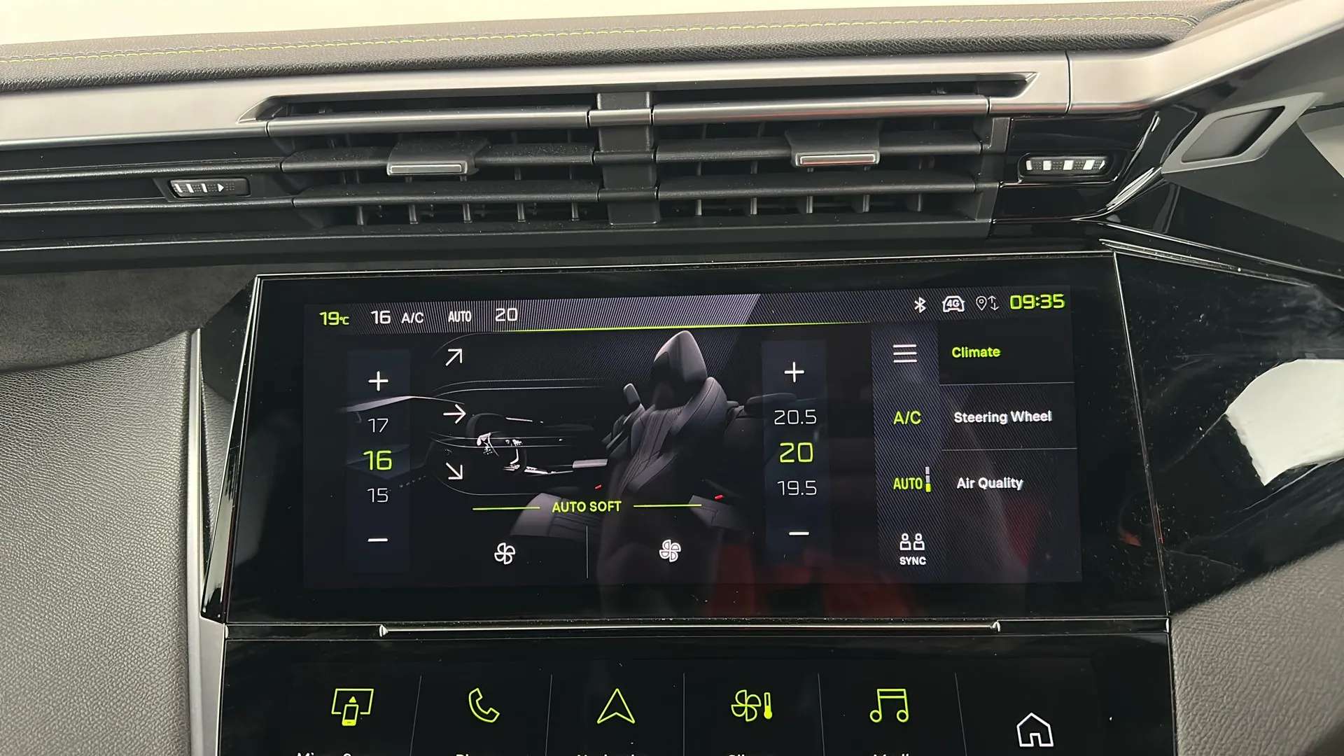 2024 PEUGEOT 408 2024 PEUGEOT 408