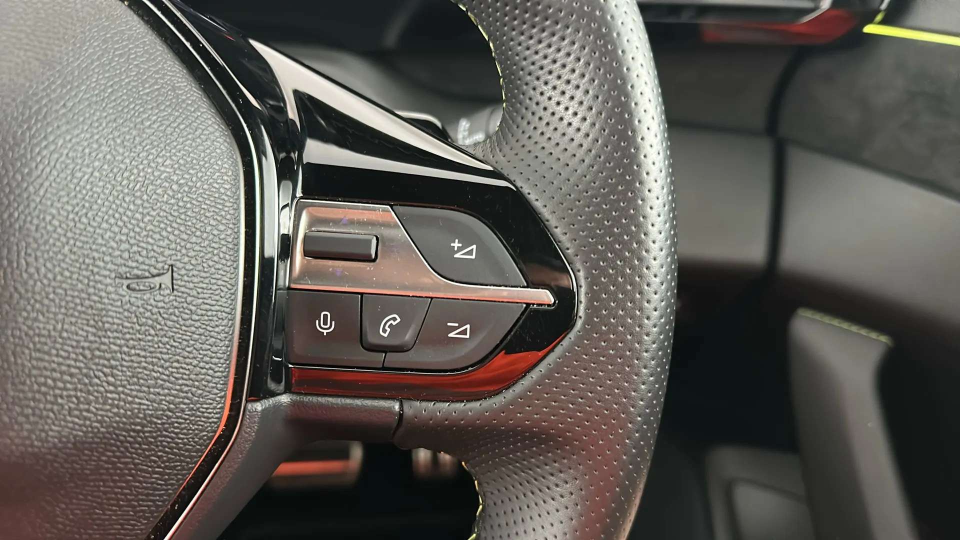2024 PEUGEOT 408 2024 PEUGEOT 408