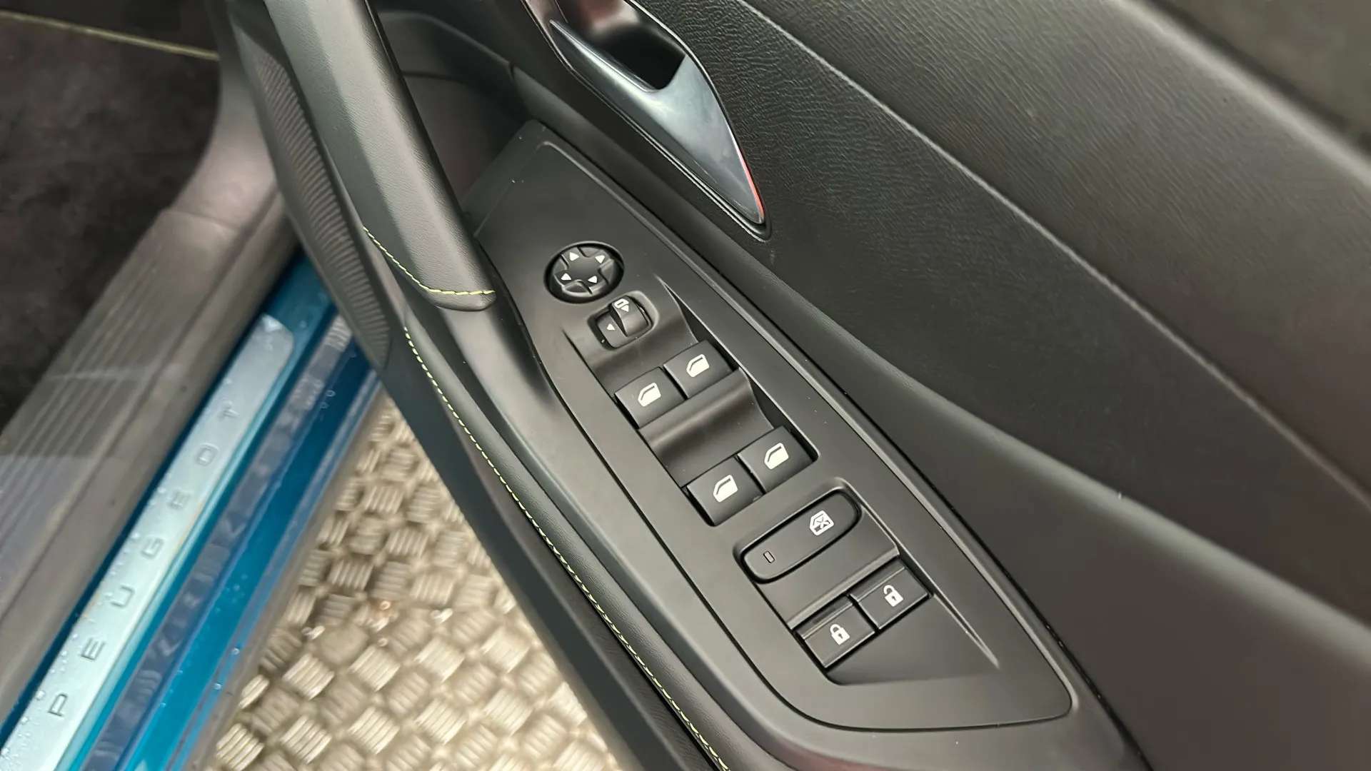 2024 PEUGEOT 408 2024 PEUGEOT 408