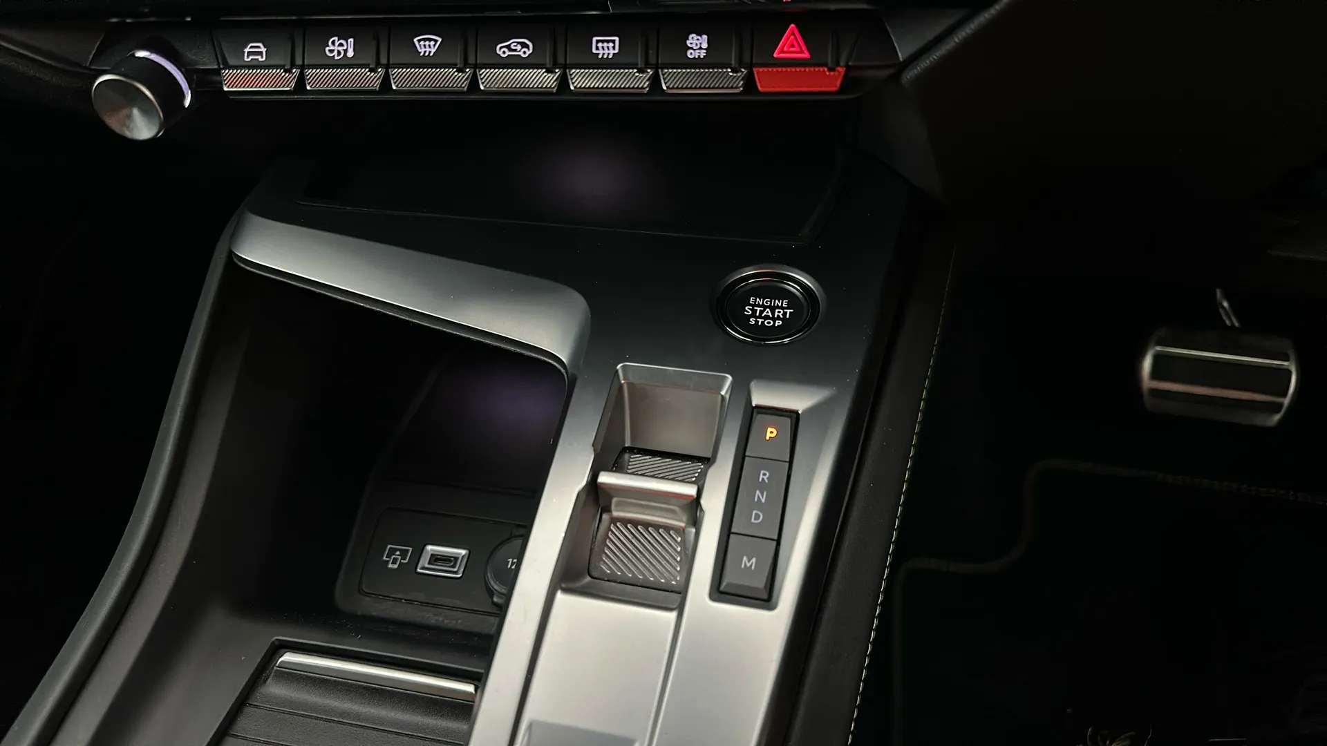 2024 PEUGEOT 408 2024 PEUGEOT 408