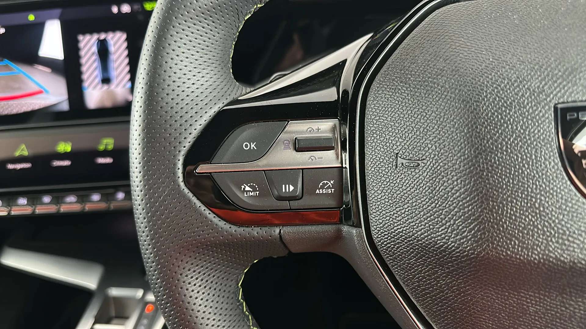 2024 PEUGEOT 408 2024 PEUGEOT 408