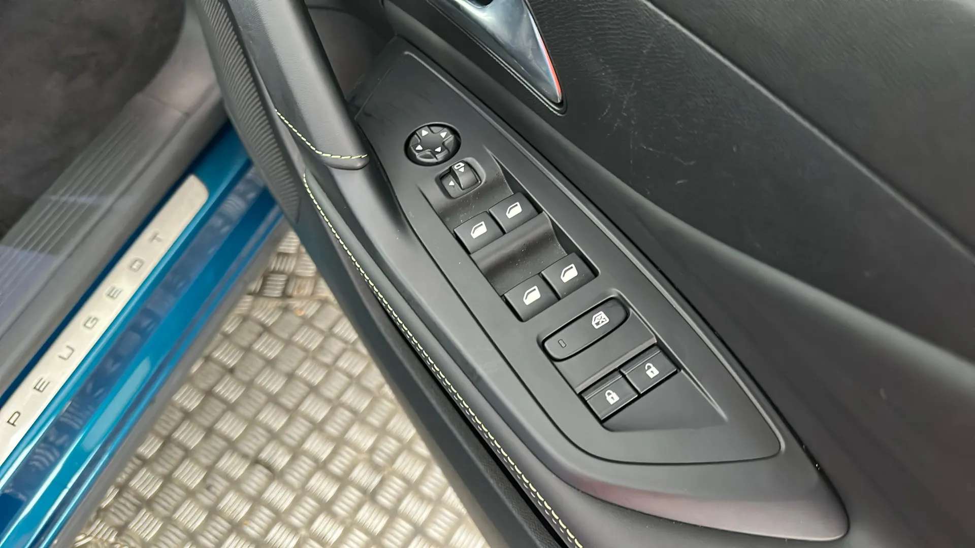 2024 PEUGEOT 408 2024 PEUGEOT 408