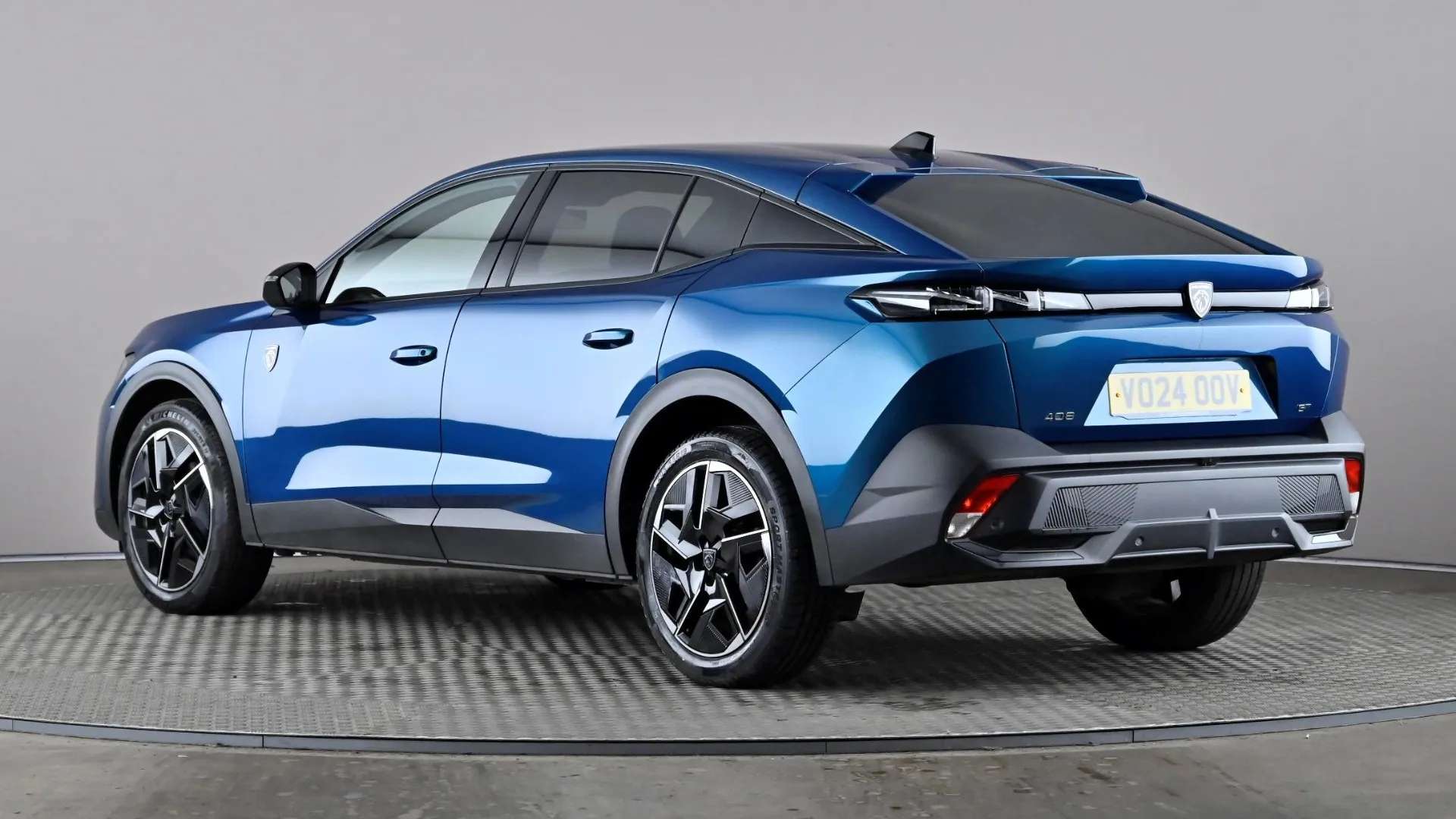 A 2024 PEUGEOT 408 1.2 PureTech GT EAT8 A 2024 PEUGEOT 408 1.2 PureTech GT EAT8