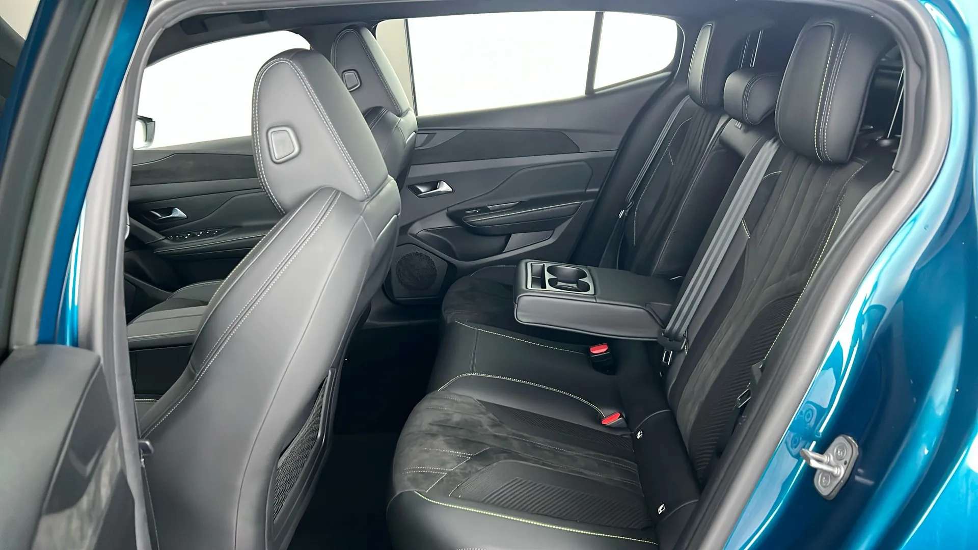 2024 PEUGEOT 408 2024 PEUGEOT 408