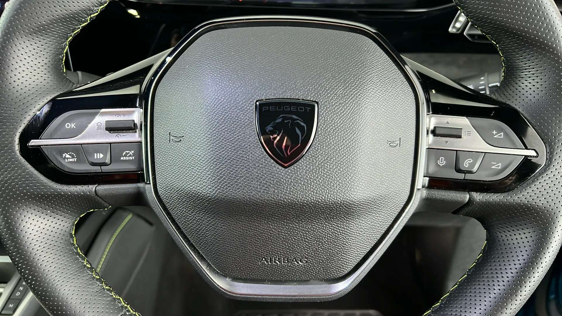 2024 PEUGEOT 408 2024 PEUGEOT 408