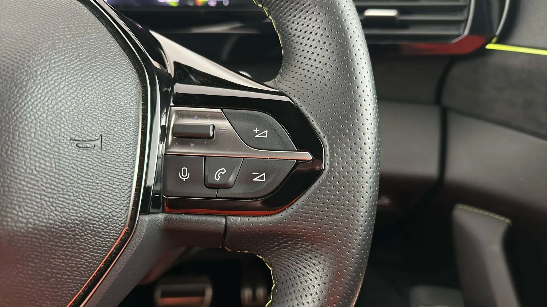 2024 PEUGEOT 408 2024 PEUGEOT 408
