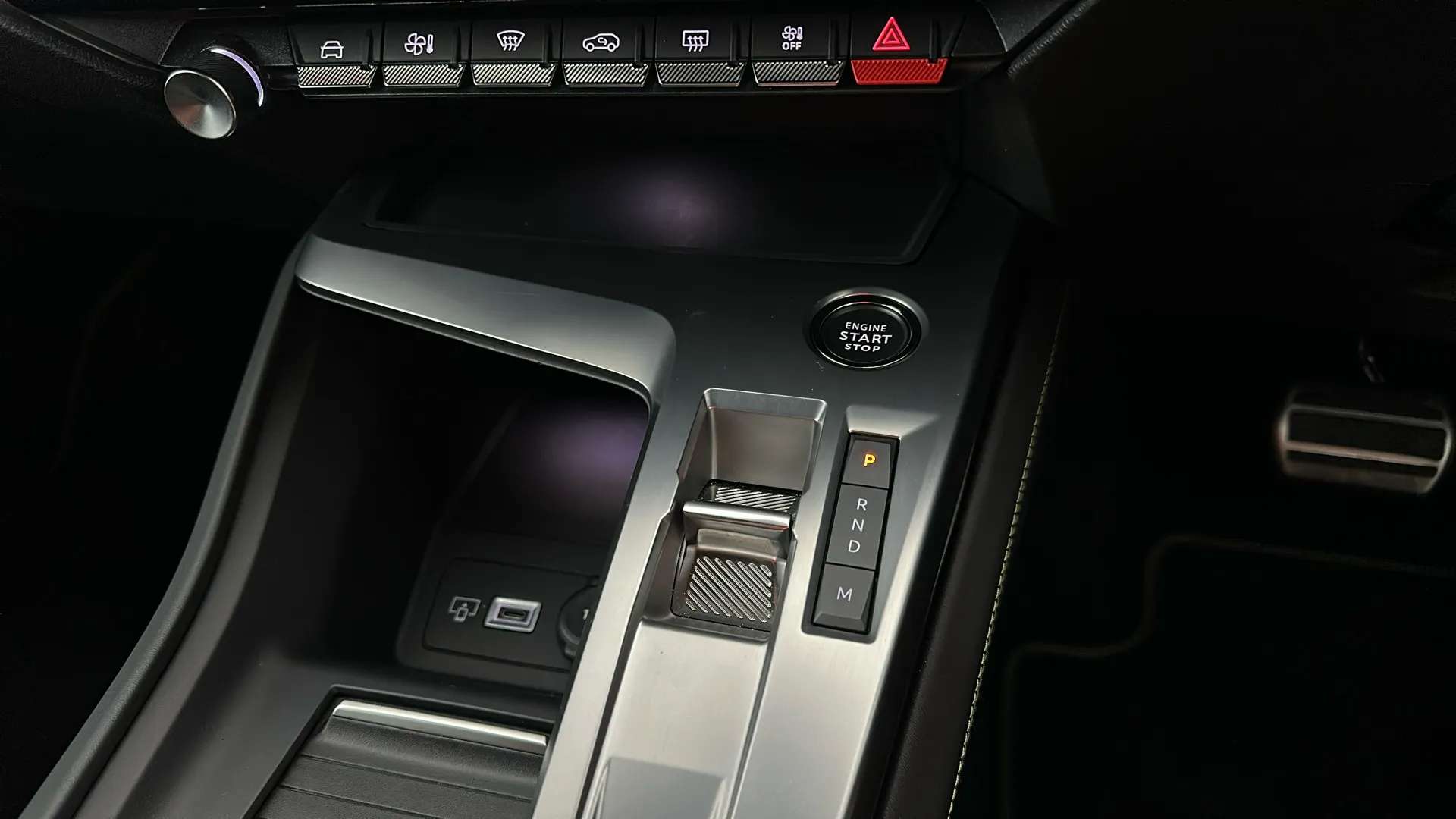 2024 PEUGEOT 408 2024 PEUGEOT 408