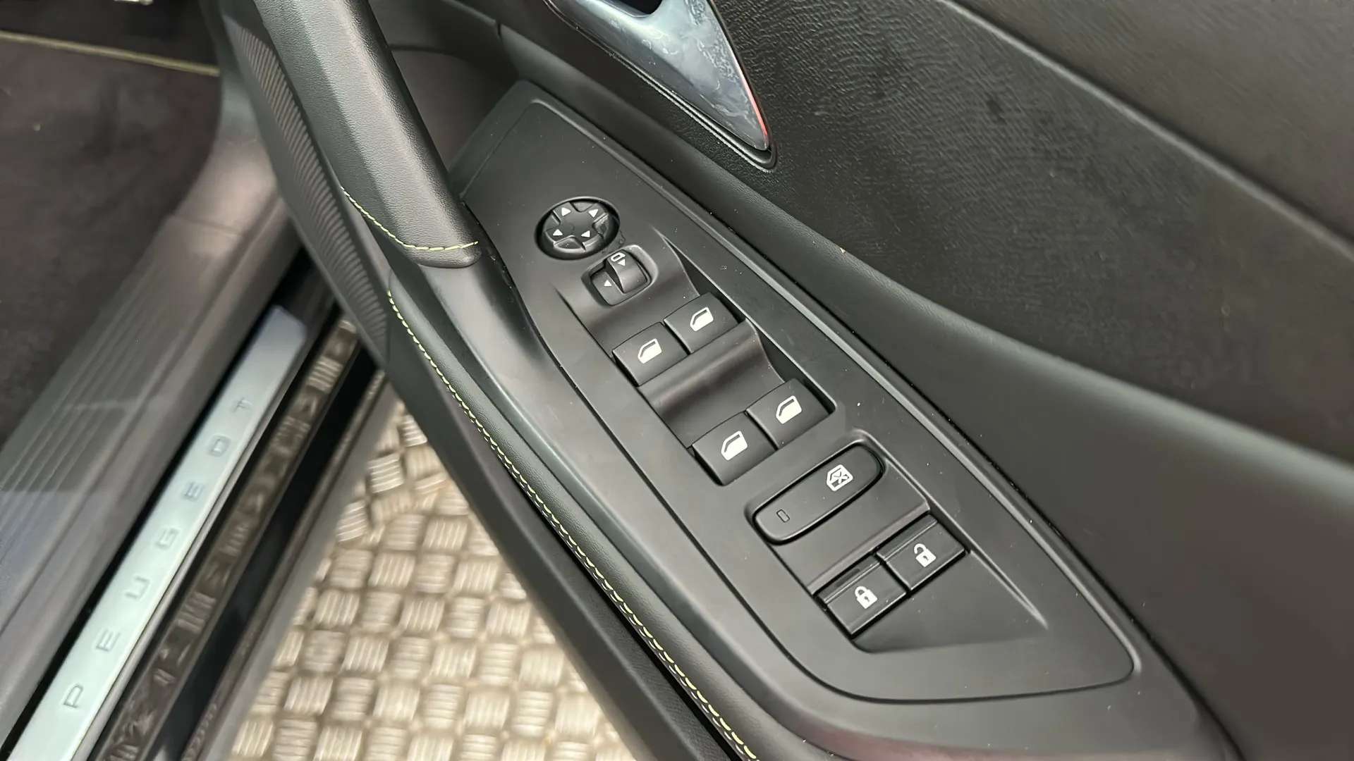 2024 PEUGEOT 408 2024 PEUGEOT 408