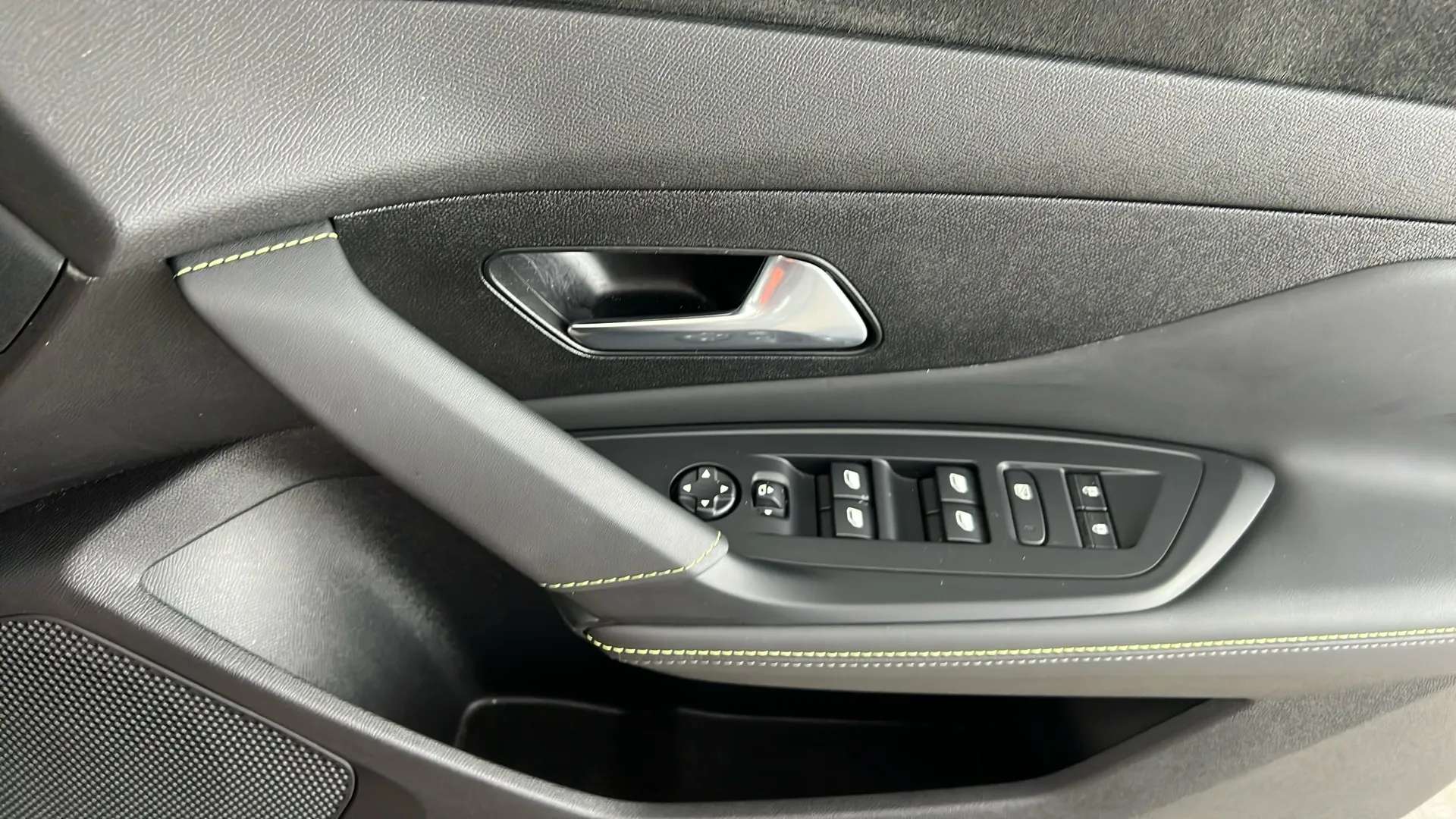 2024 PEUGEOT 408 2024 PEUGEOT 408