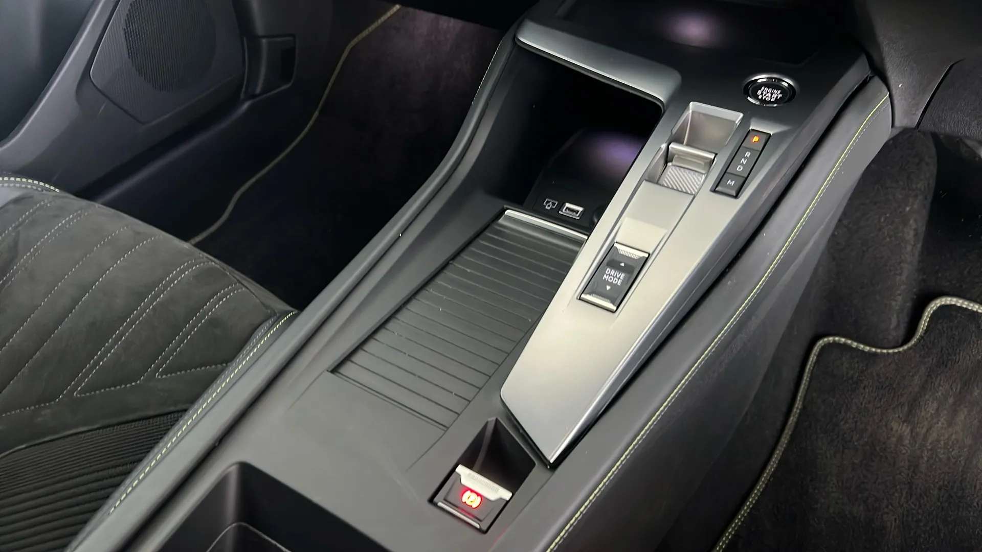 2024 PEUGEOT 408 2024 PEUGEOT 408