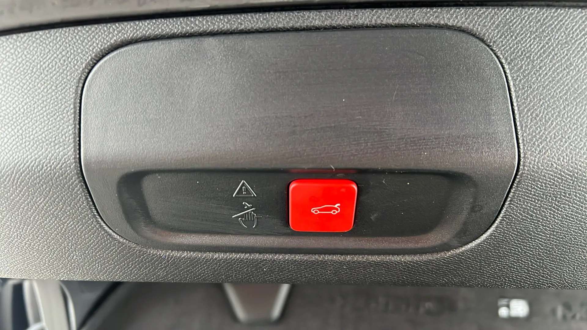 2024 PEUGEOT 408 2024 PEUGEOT 408