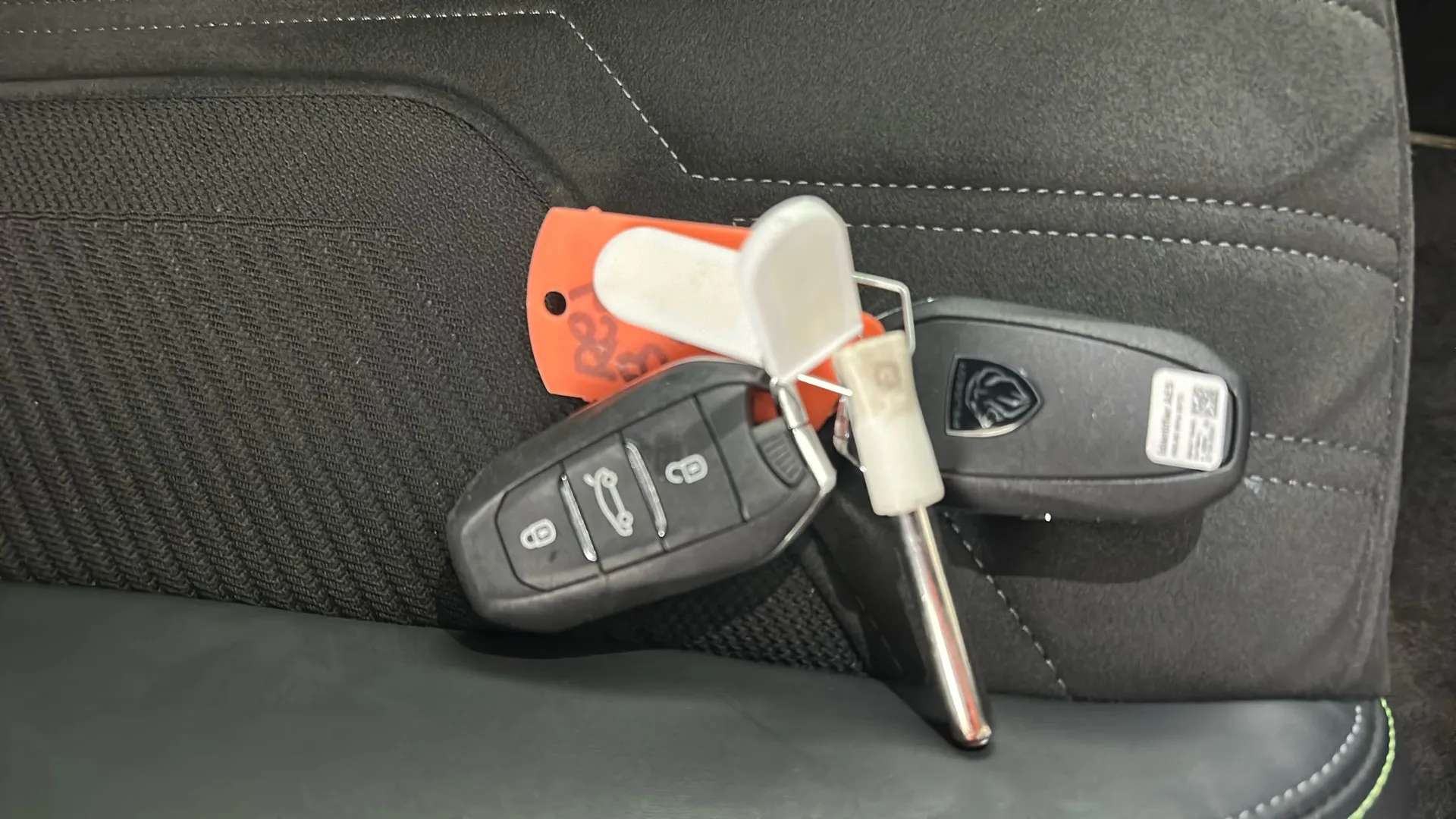 2024 PEUGEOT 408 2024 PEUGEOT 408