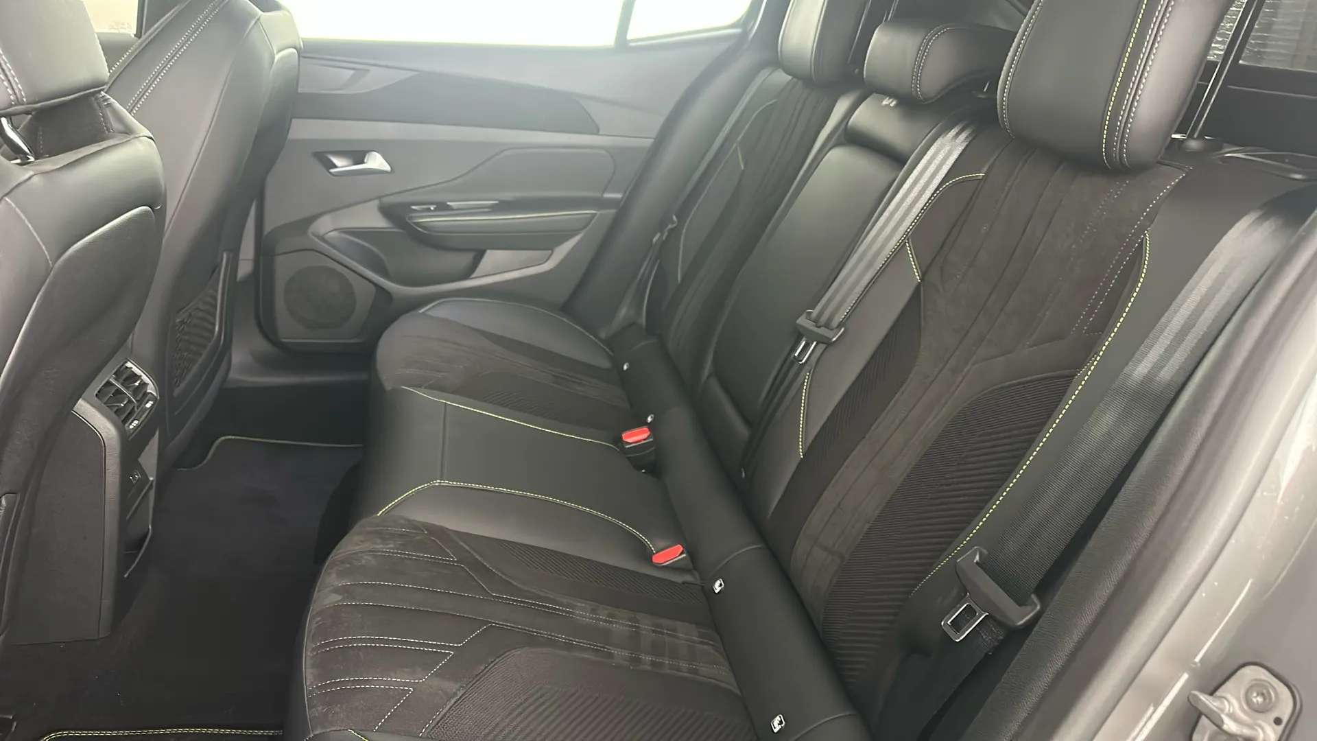 2024 PEUGEOT 408 2024 PEUGEOT 408