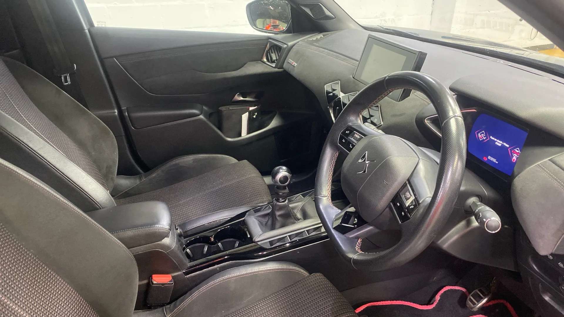 A 2020 DS DS 3 1.5 BlueHDi Performance Line A 2020 DS DS 3 1.5 BlueHDi Performance Line