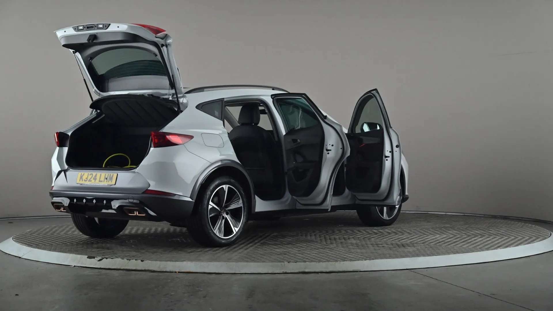 2024 CUPRA FORMENTOR 2024 CUPRA FORMENTOR