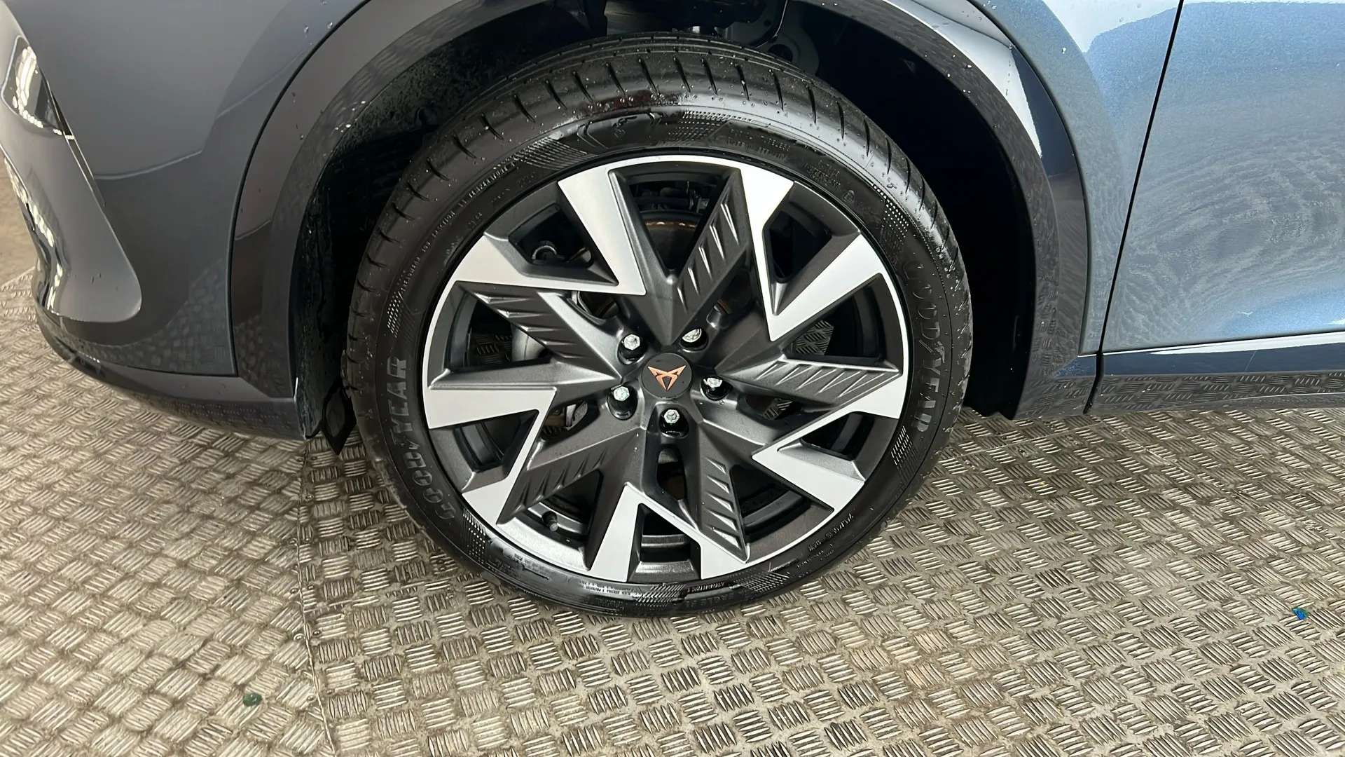 2025 CUPRA FORMENTOR 2025 CUPRA FORMENTOR