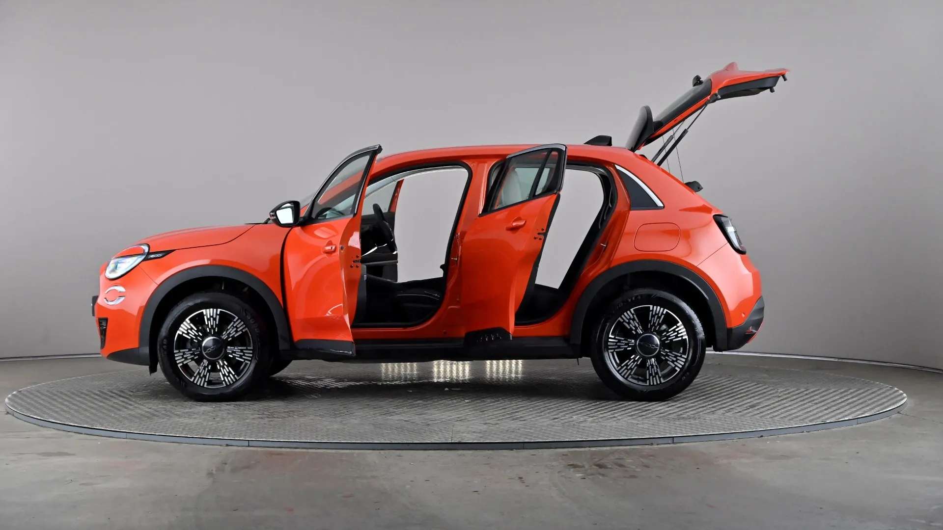 2025 FIAT 600 2025 FIAT 600