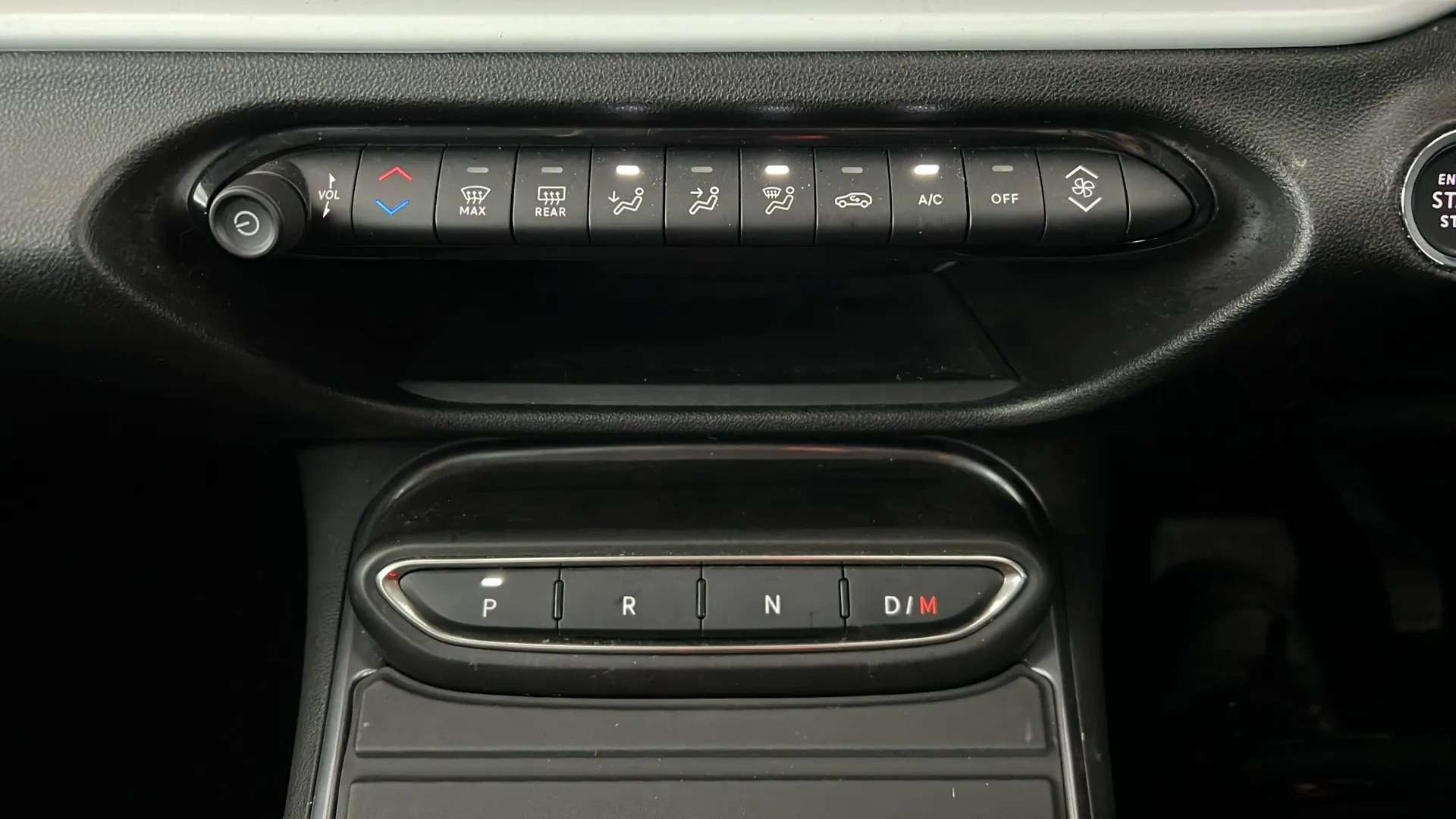 2025 FIAT 600 2025 FIAT 600