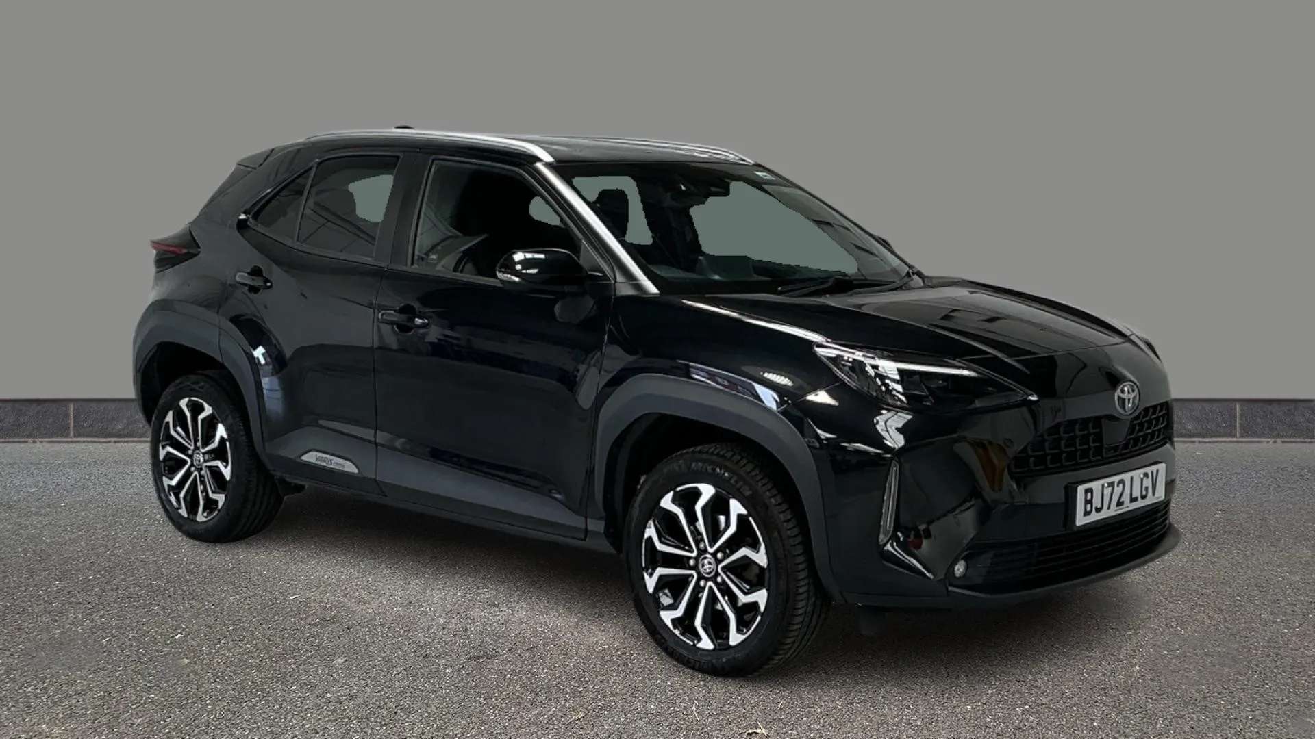 A 2022 TOYOTA YARIS CROSS 1.5 Hybrid Design CVT A 2022 TOYOTA YARIS CROSS 1.5 Hybrid Design CVT
